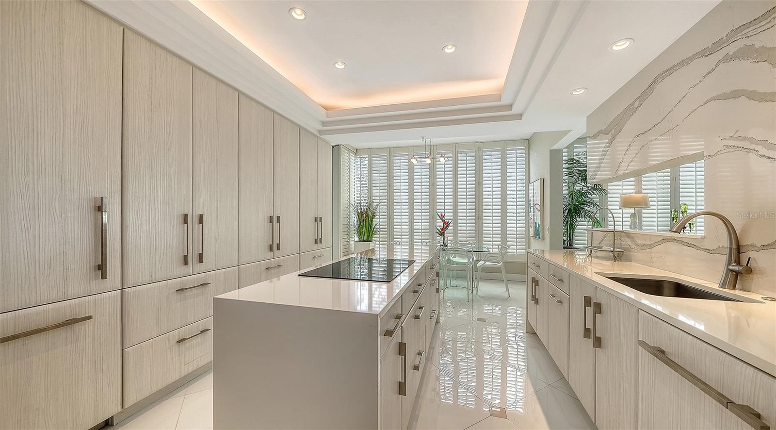 415 L AMBIANCE DR #A301