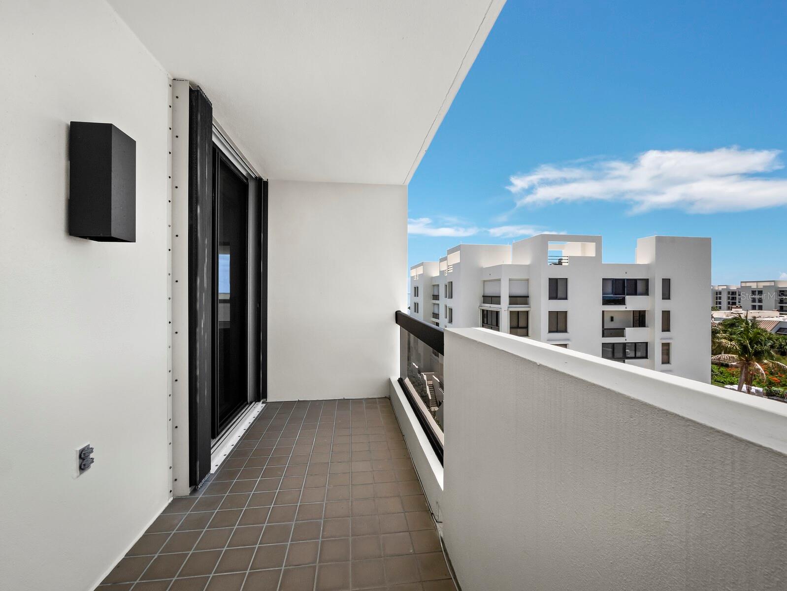 2020 HARBOURSIDE DR #457