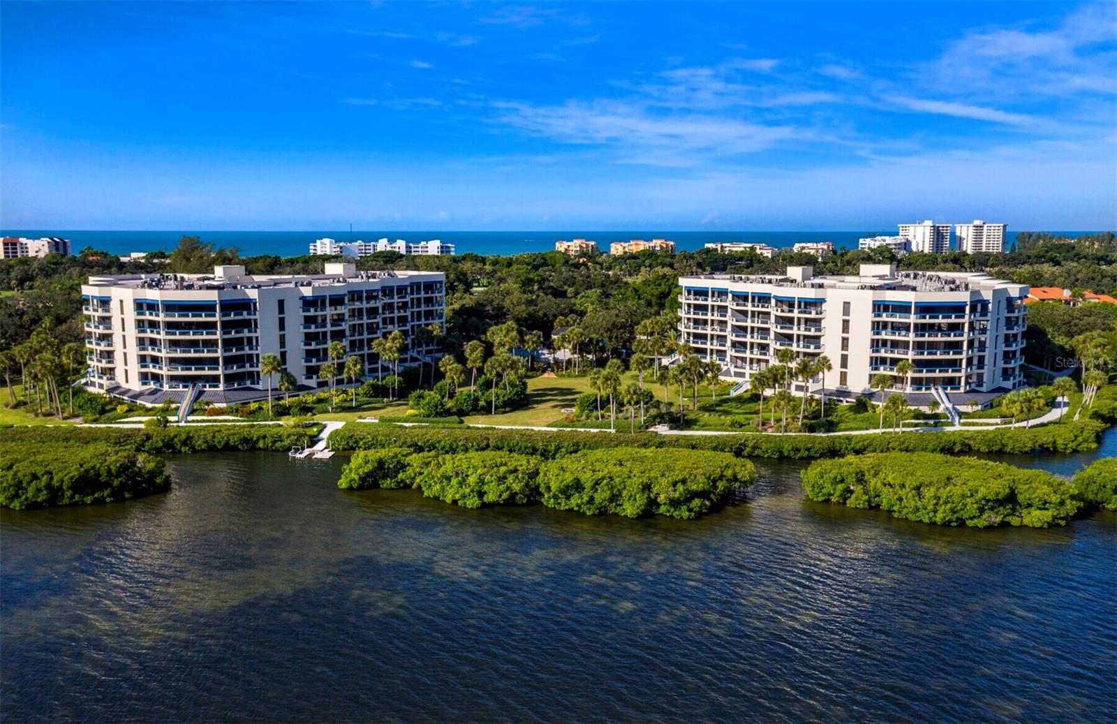 2020 HARBOURSIDE DR #457