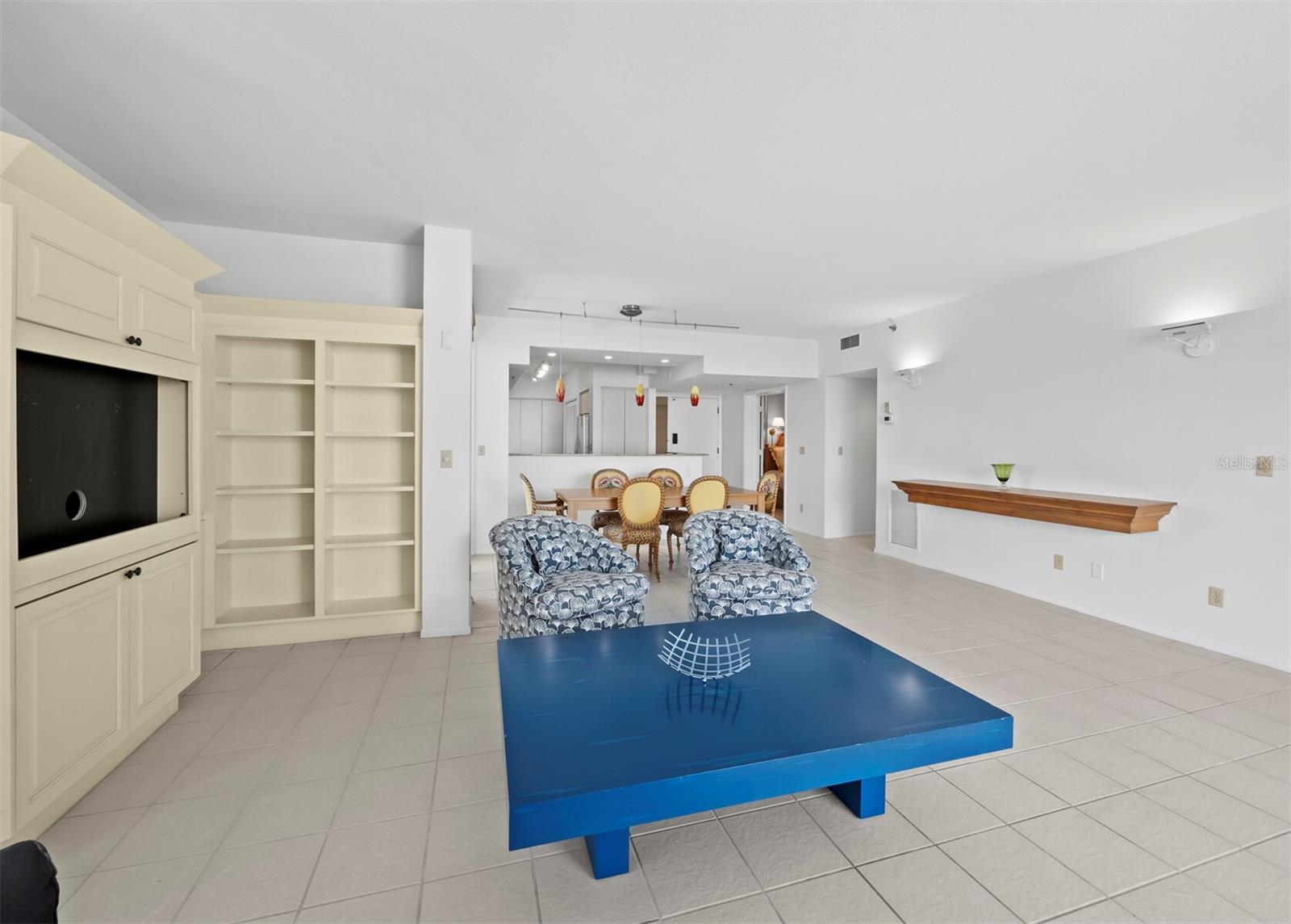 2020 HARBOURSIDE DR #457