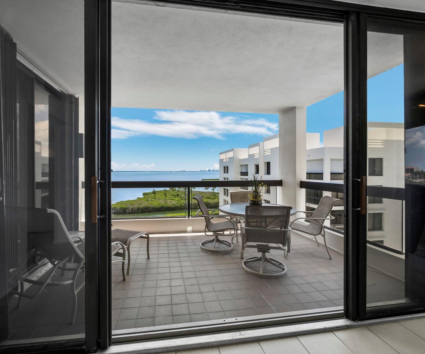 2020 HARBOURSIDE DR #457