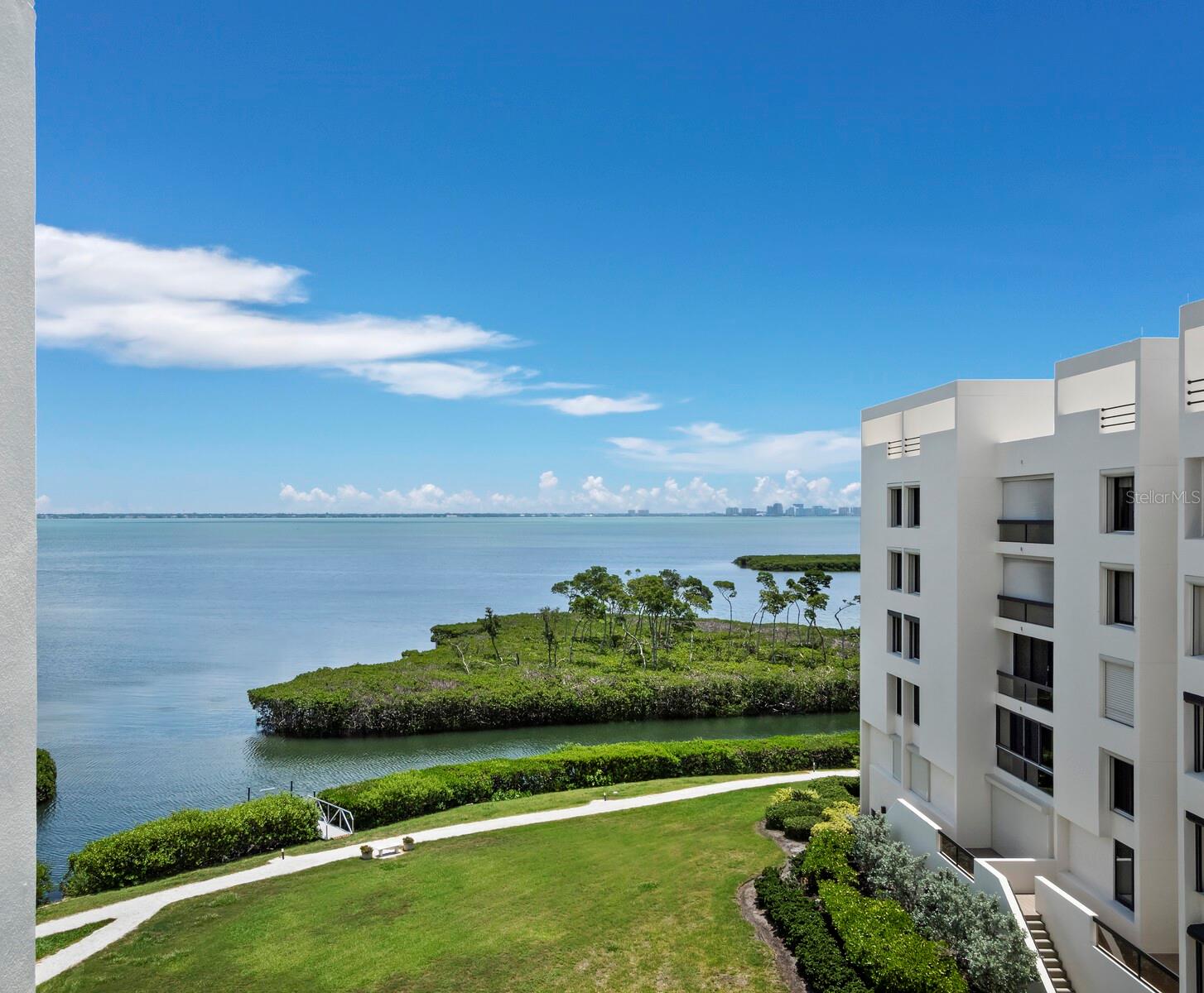 2020 HARBOURSIDE DR #457