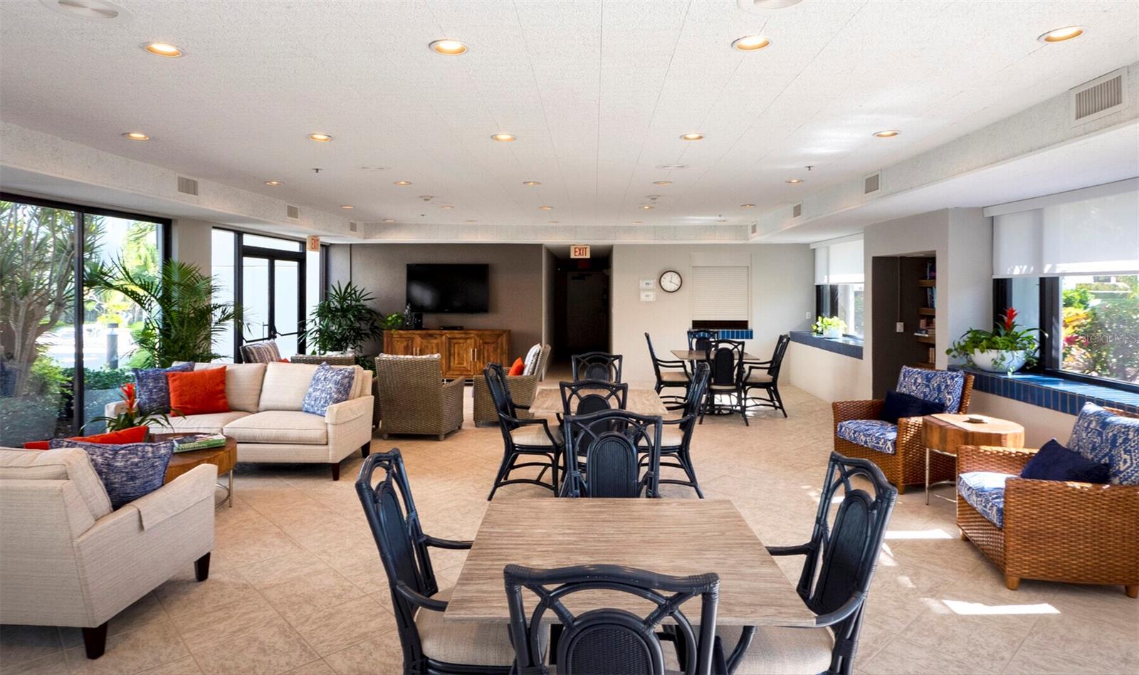 2020 HARBOURSIDE DR #457