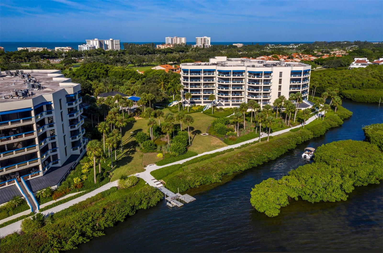 2020 HARBOURSIDE DR #457
