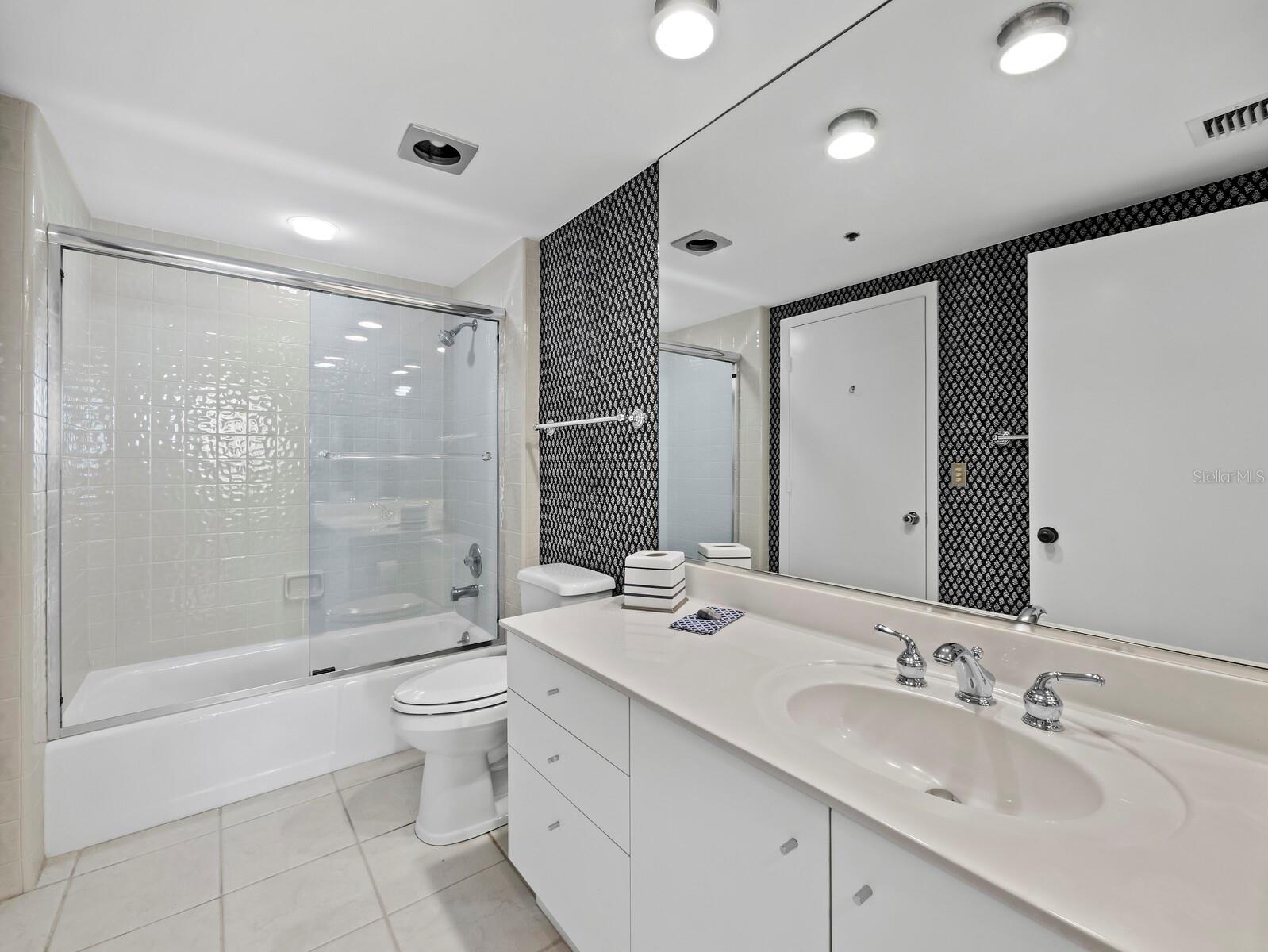 2020 HARBOURSIDE DR #457