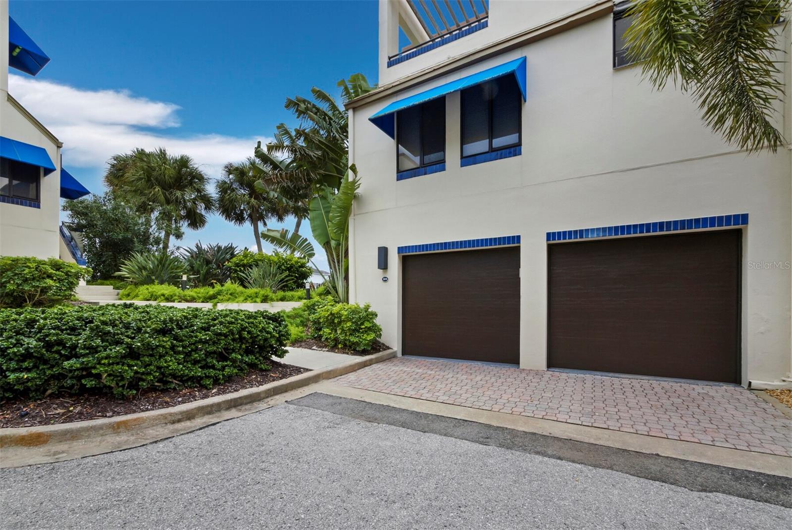 1906 HARBOURSIDE DR #304