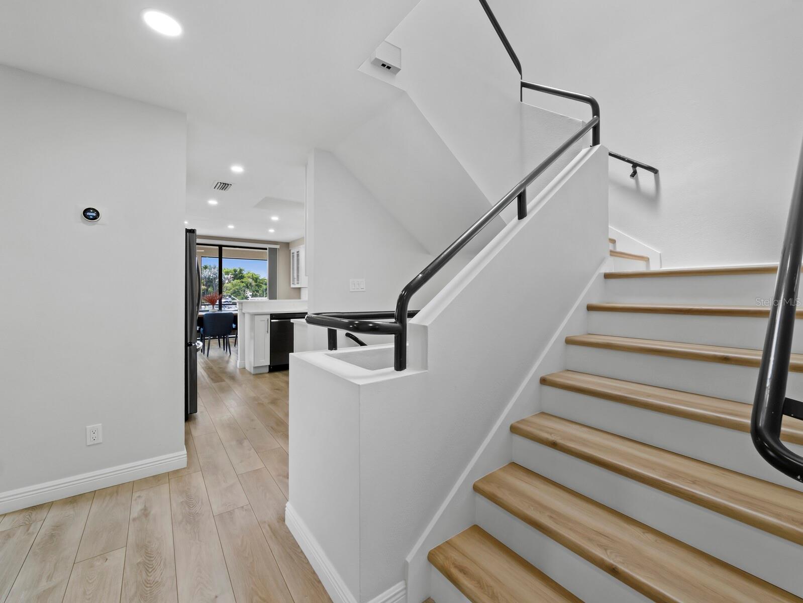 1906 HARBOURSIDE DR #304