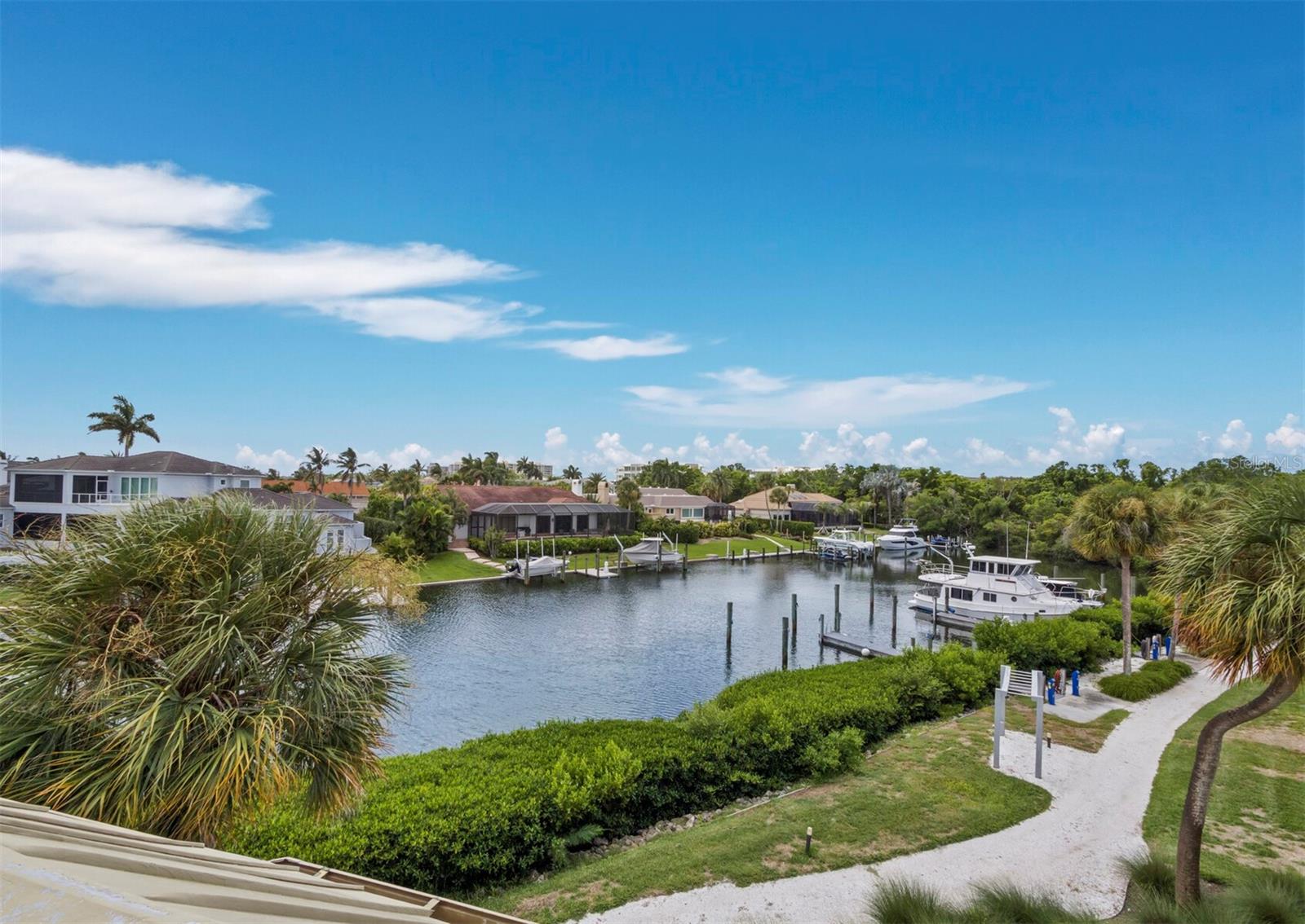 1906 HARBOURSIDE DR #304