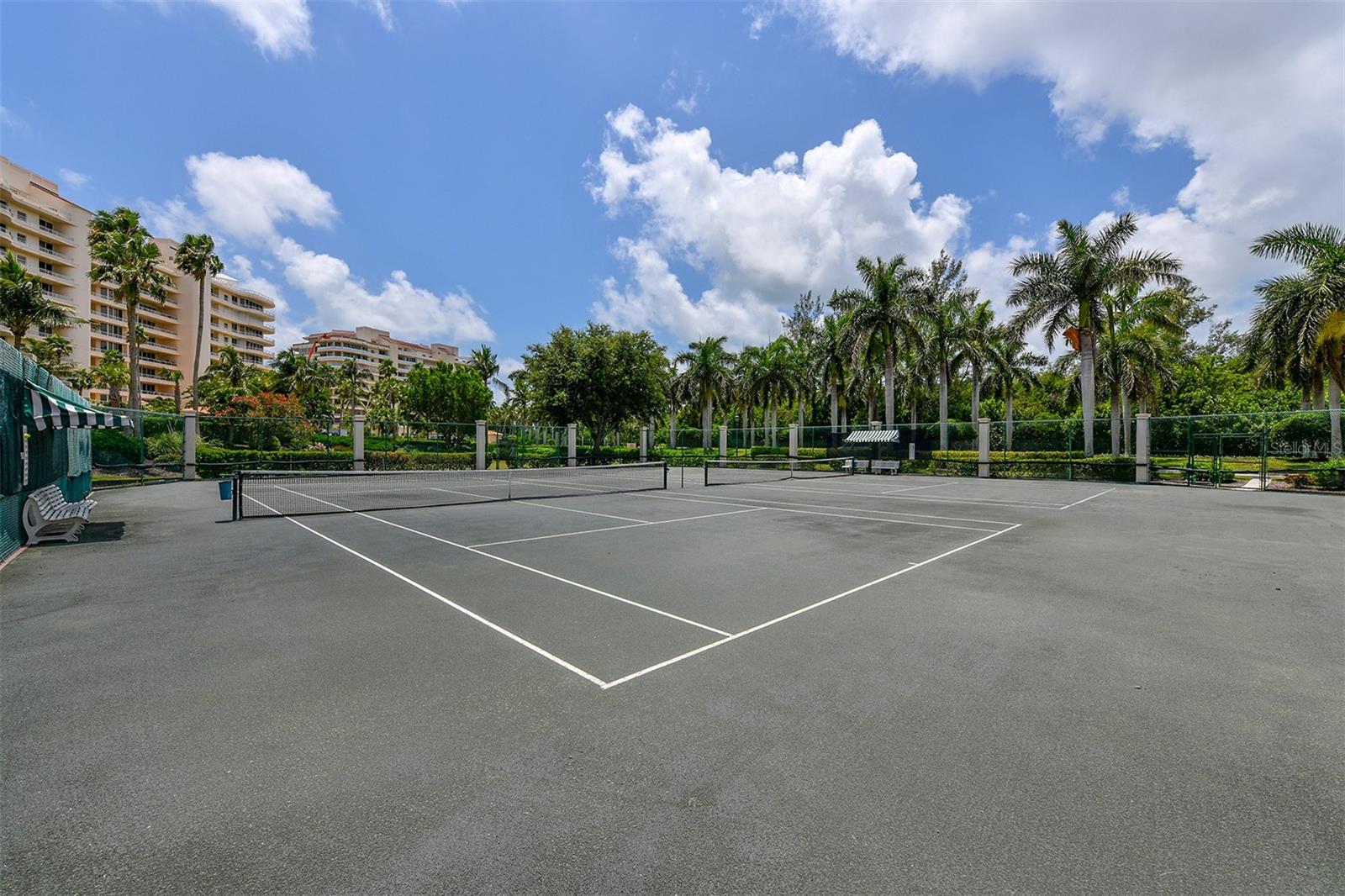 3080 GRAND BAY BLVD #515