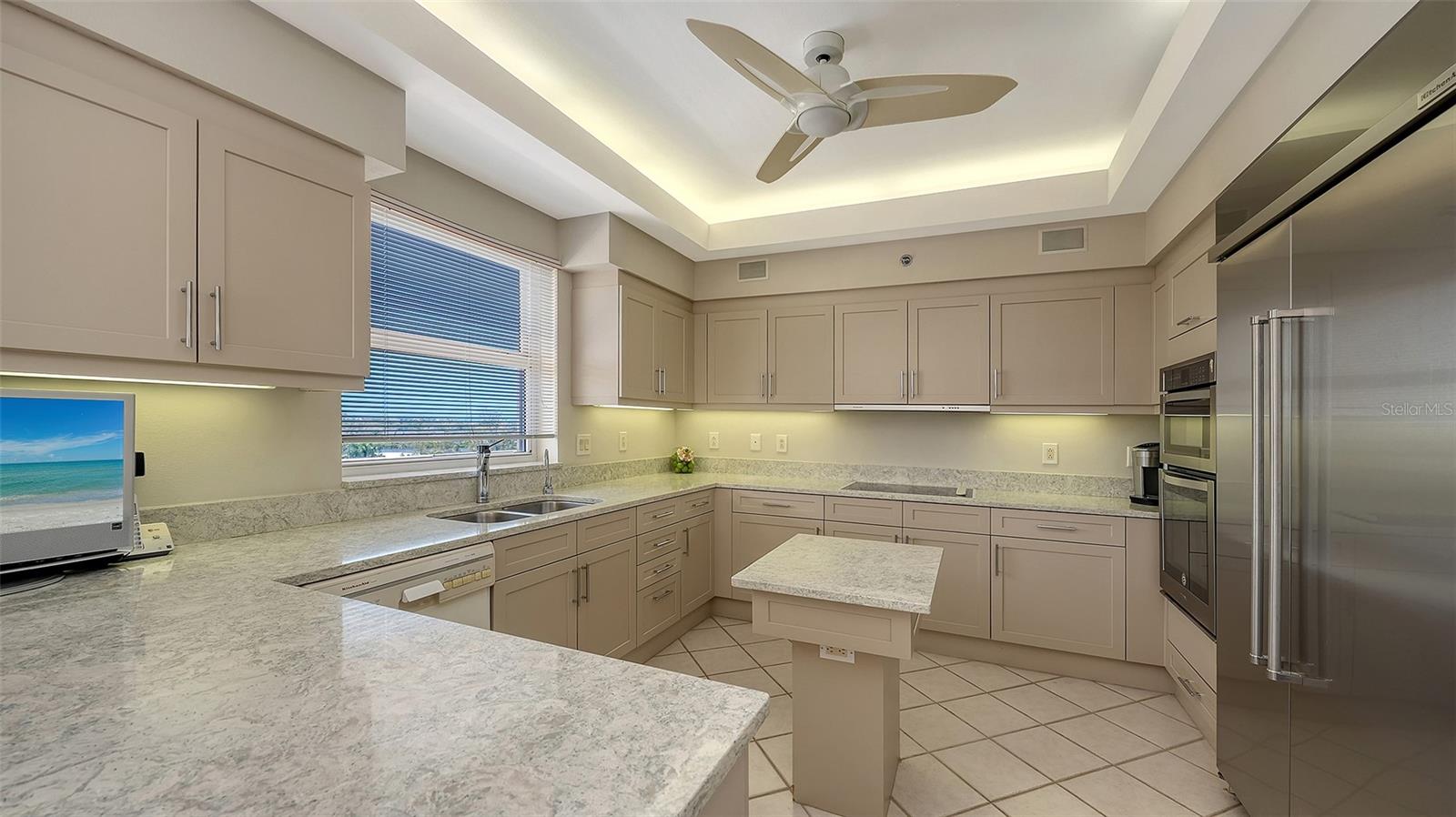 3080 GRAND BAY BLVD #515