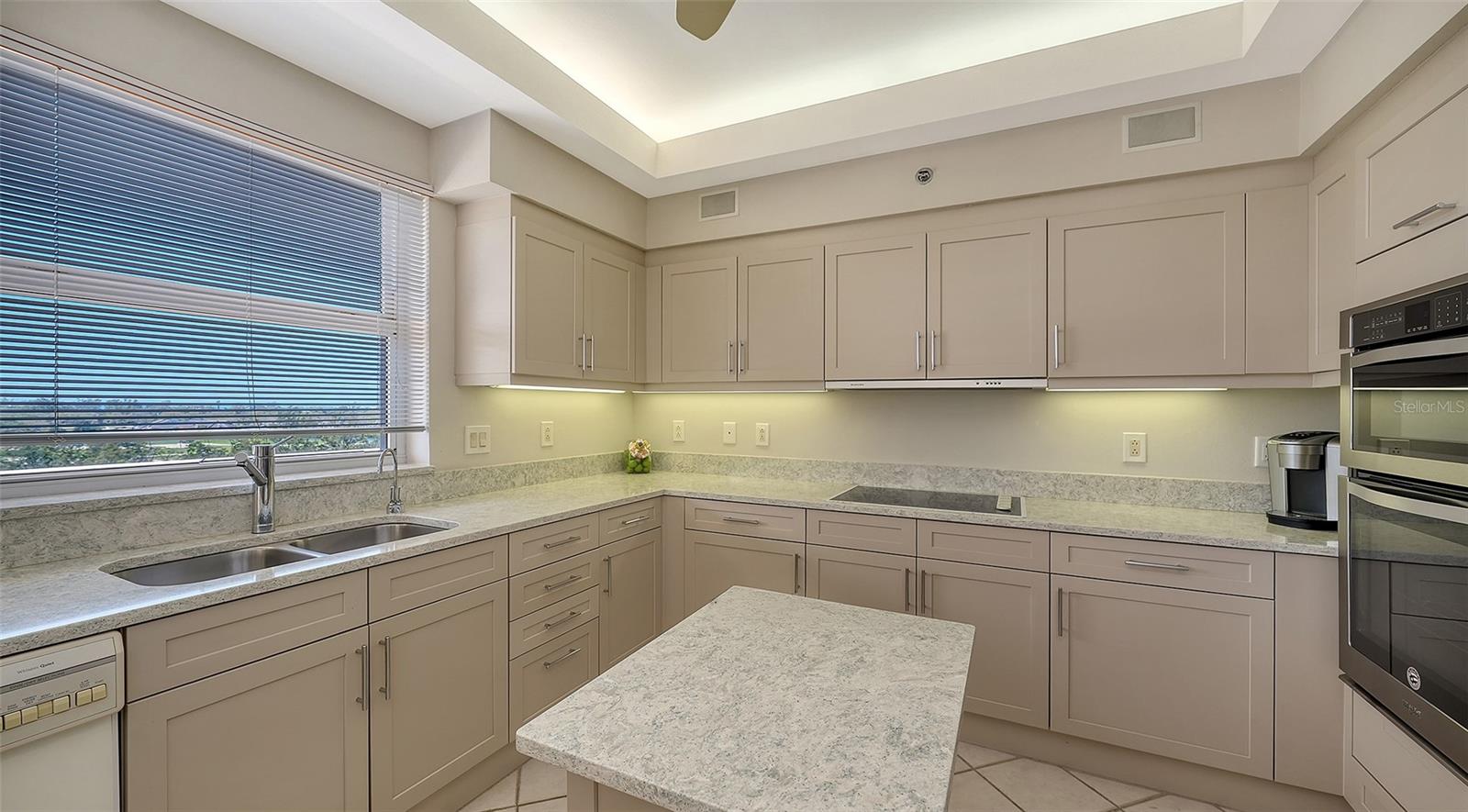 3080 GRAND BAY BLVD #515
