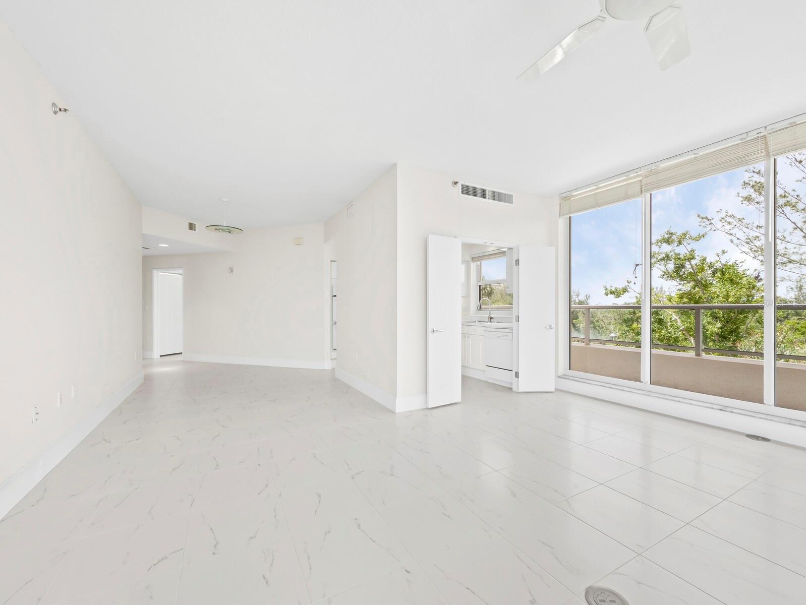 3080 GRAND BAY BLVD #512