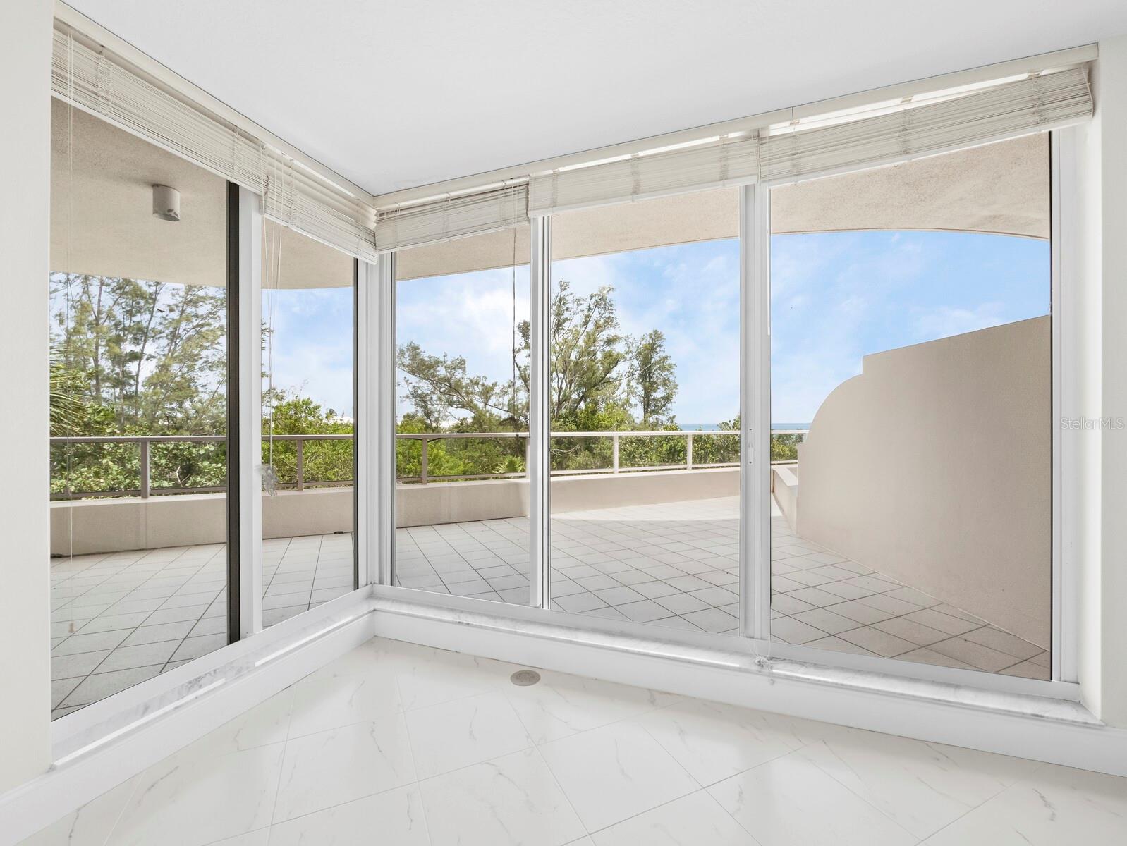 3080 GRAND BAY BLVD #512