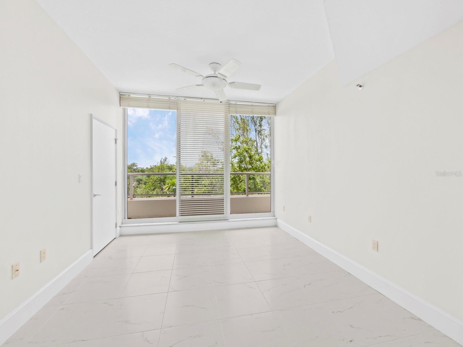 3080 GRAND BAY BLVD #512