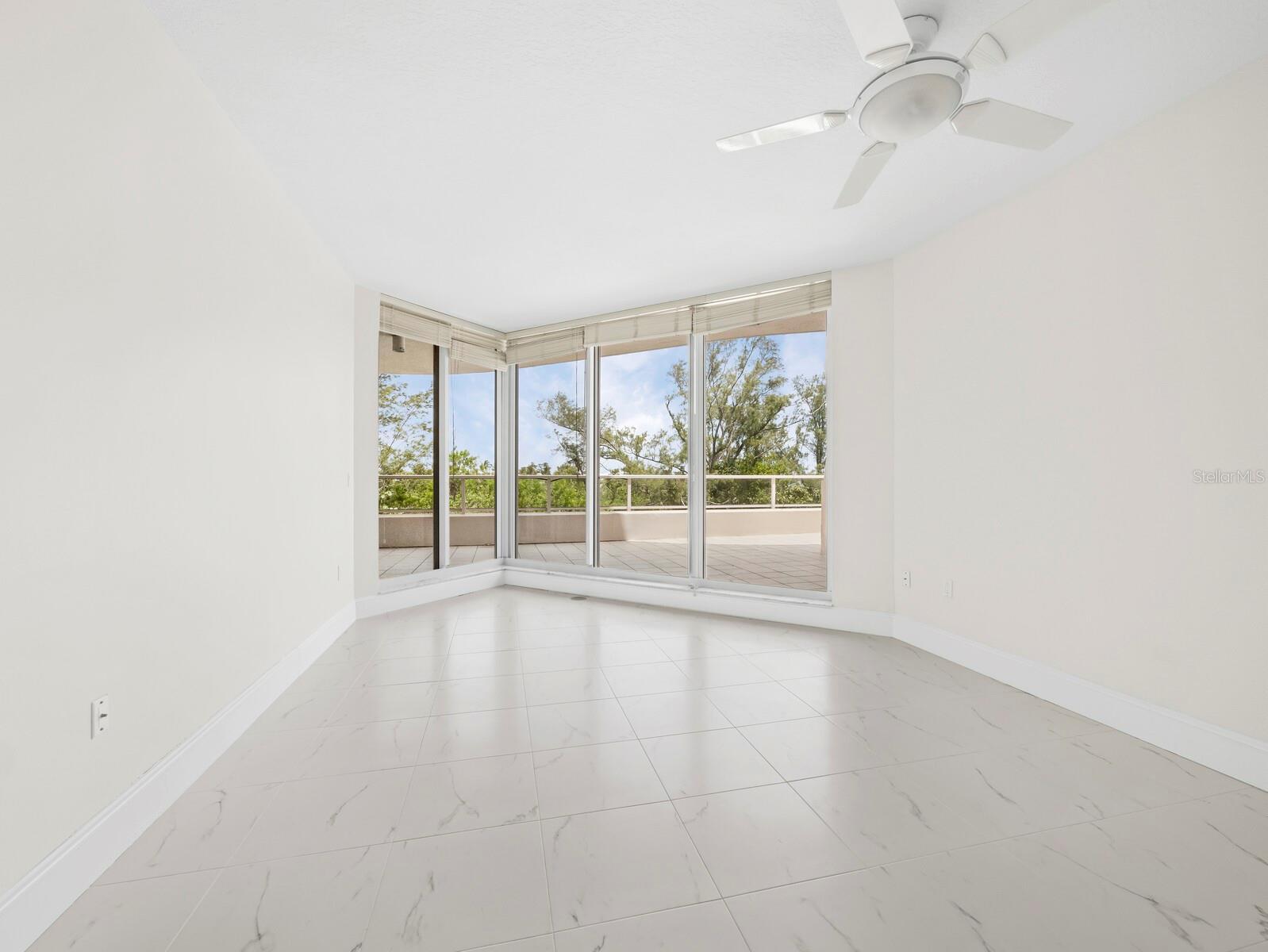 3080 GRAND BAY BLVD #512
