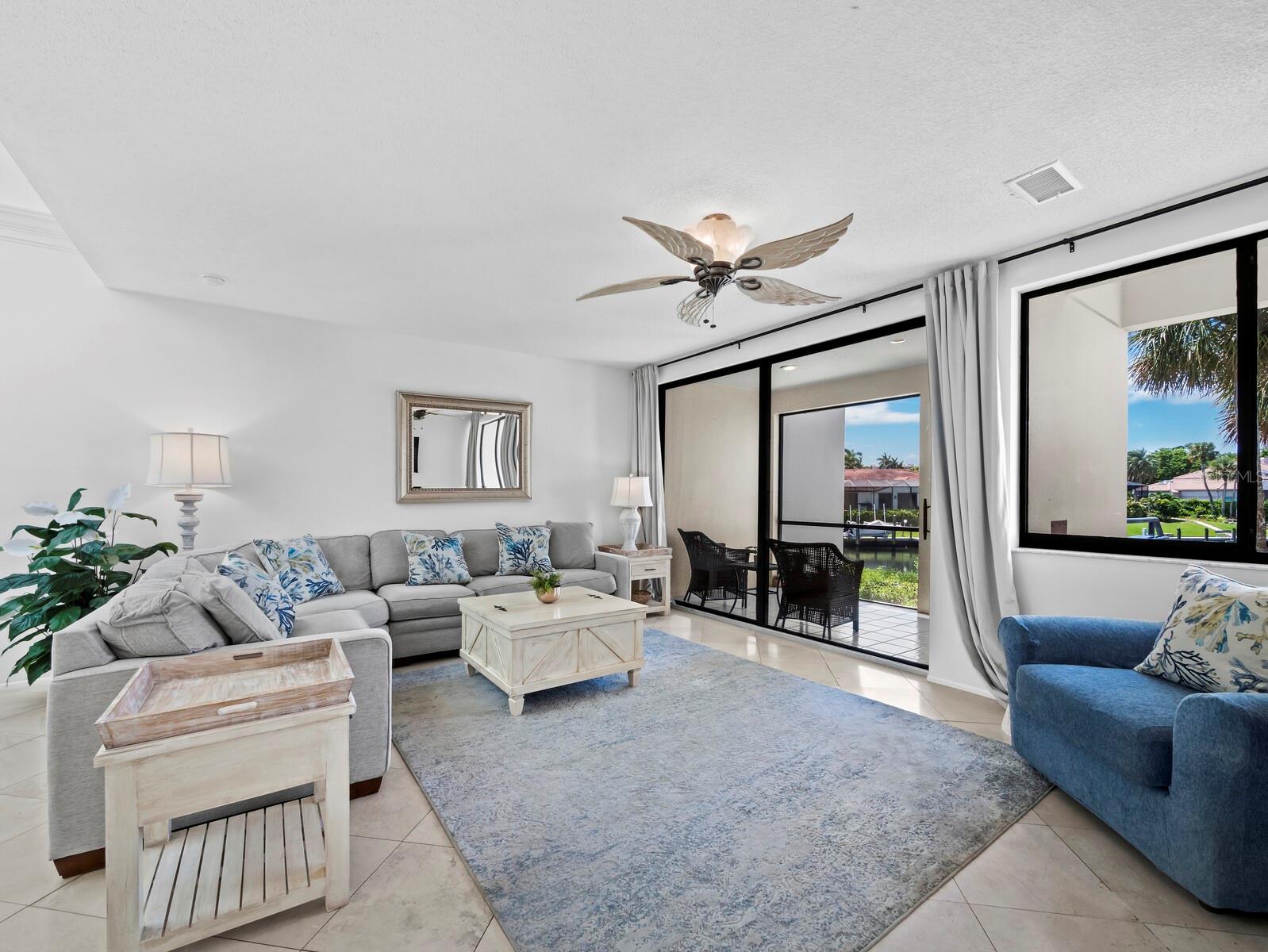 1906 HARBOURSIDE DR #303