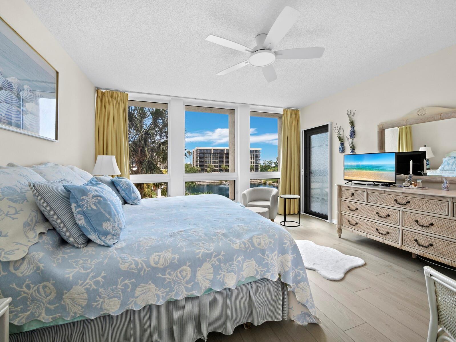 1075 GULF OF MEXICO DR #205