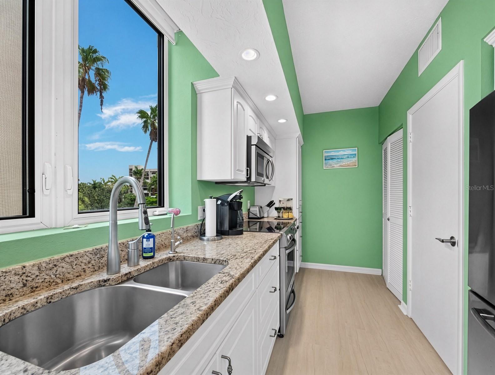 1075 GULF OF MEXICO DR #205