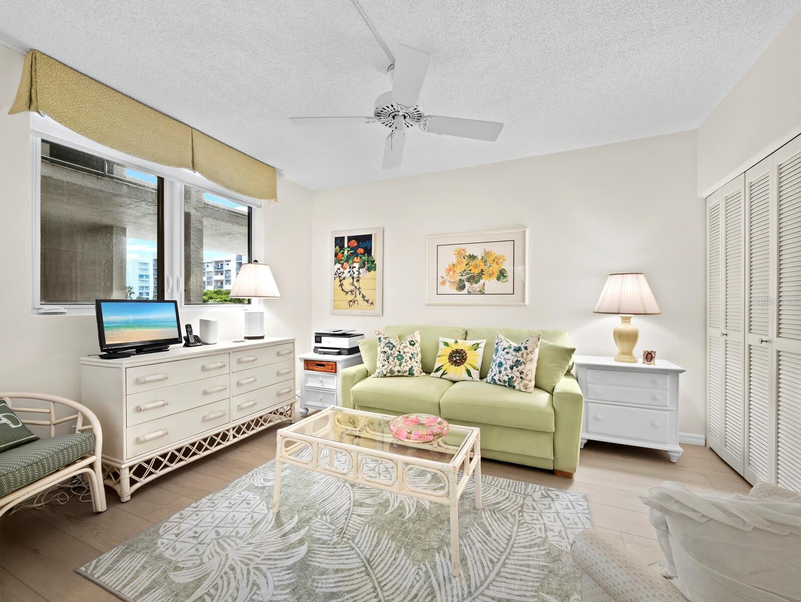 1075 GULF OF MEXICO DR #205
