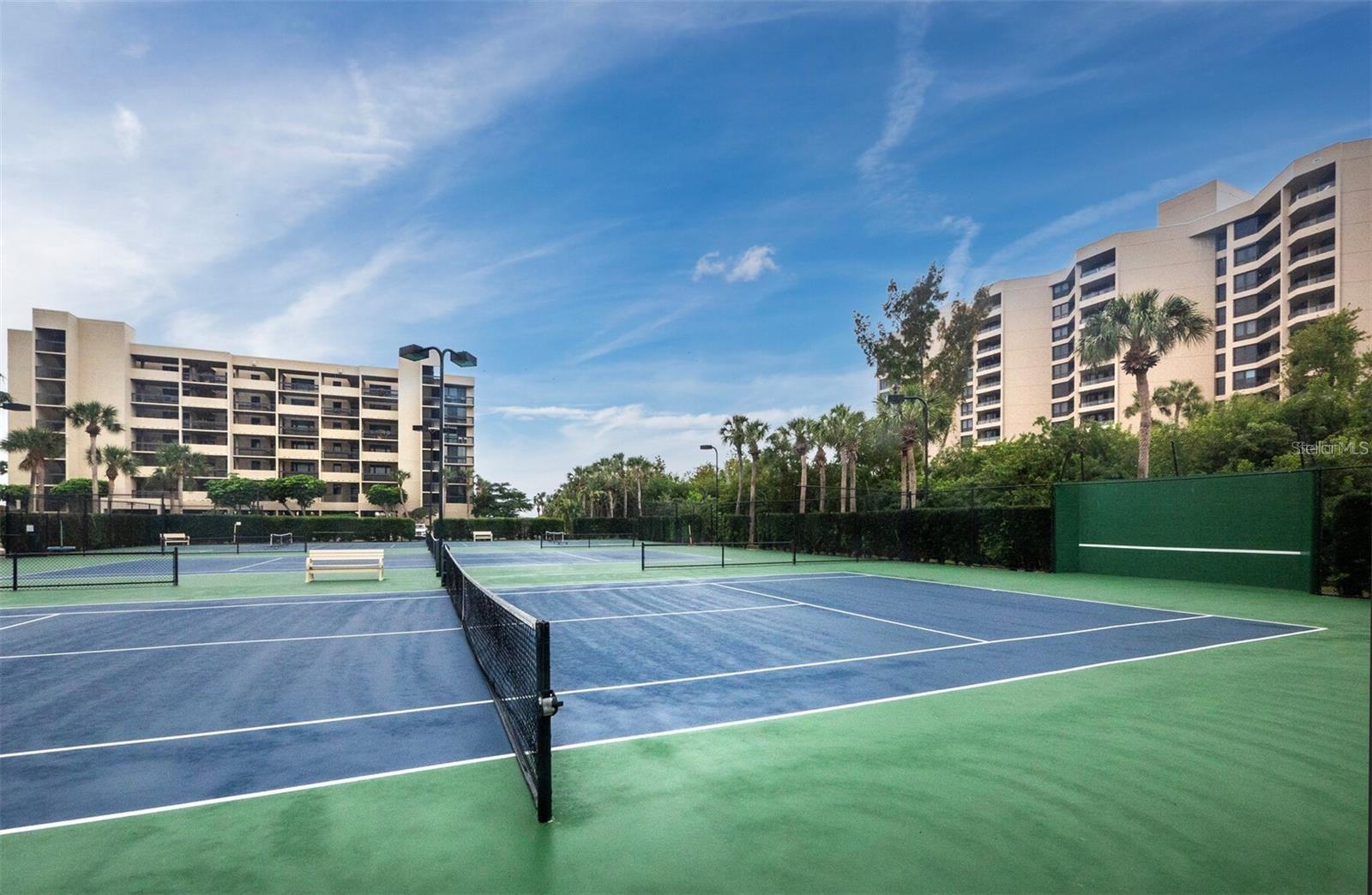 1075 GULF OF MEXICO DR #205