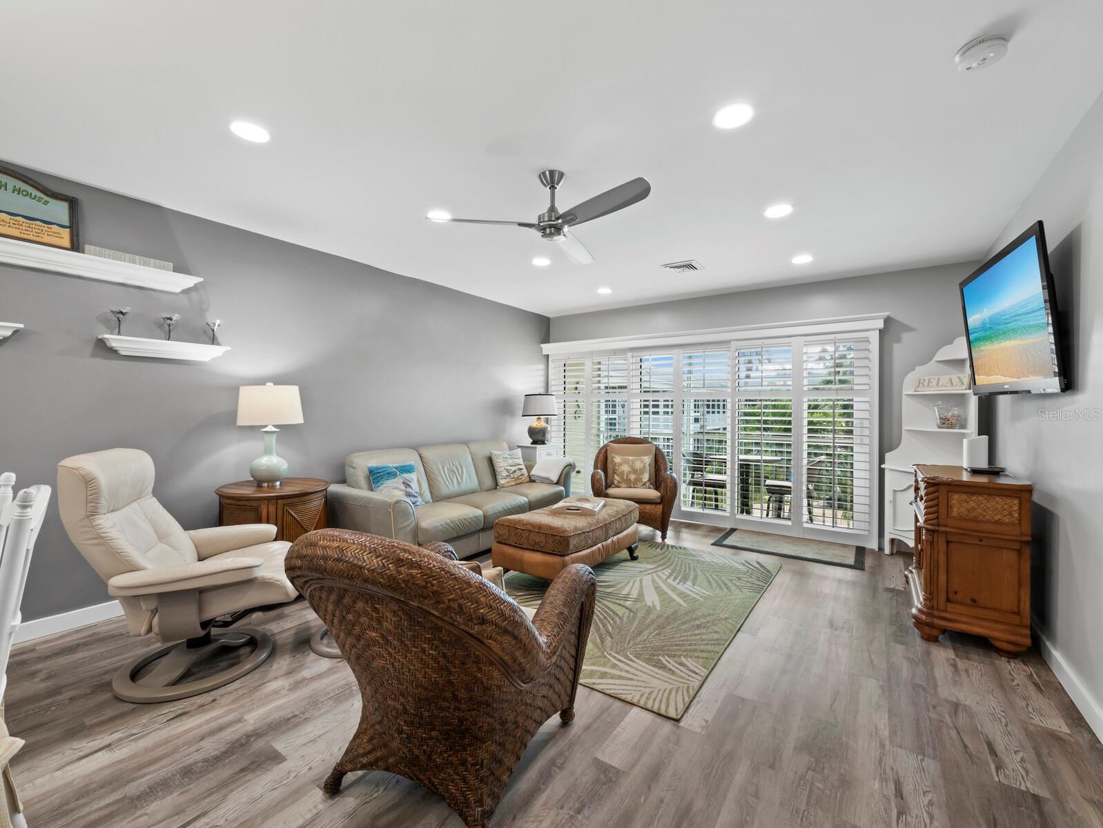 500 S WASHINGTON DR #19B