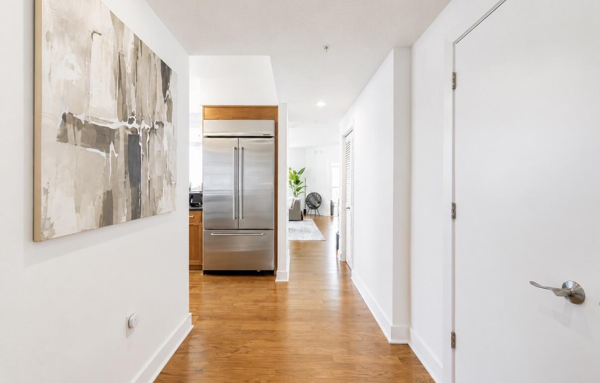 111 SE 8th Avenue