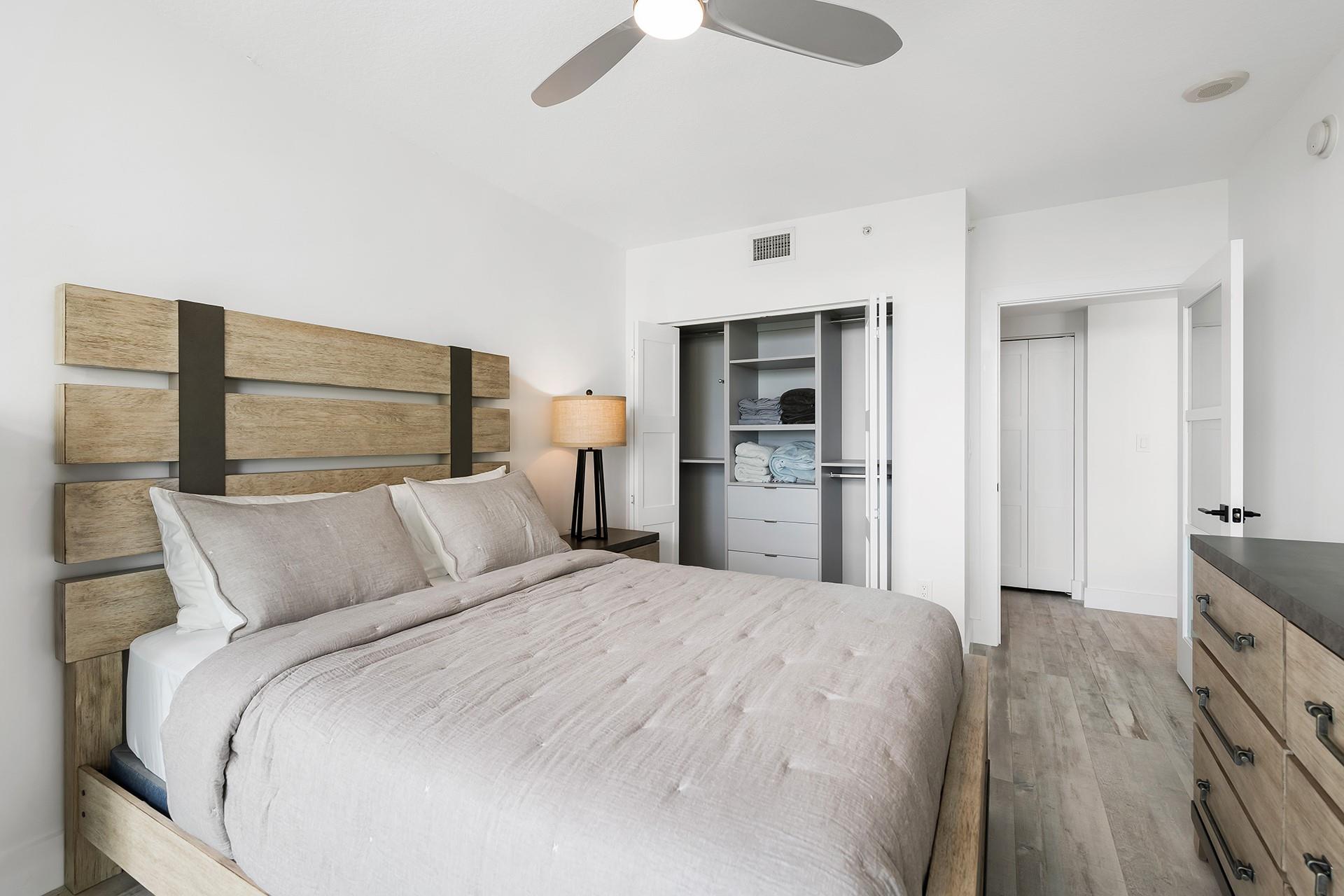 347 N New River Dr 2902