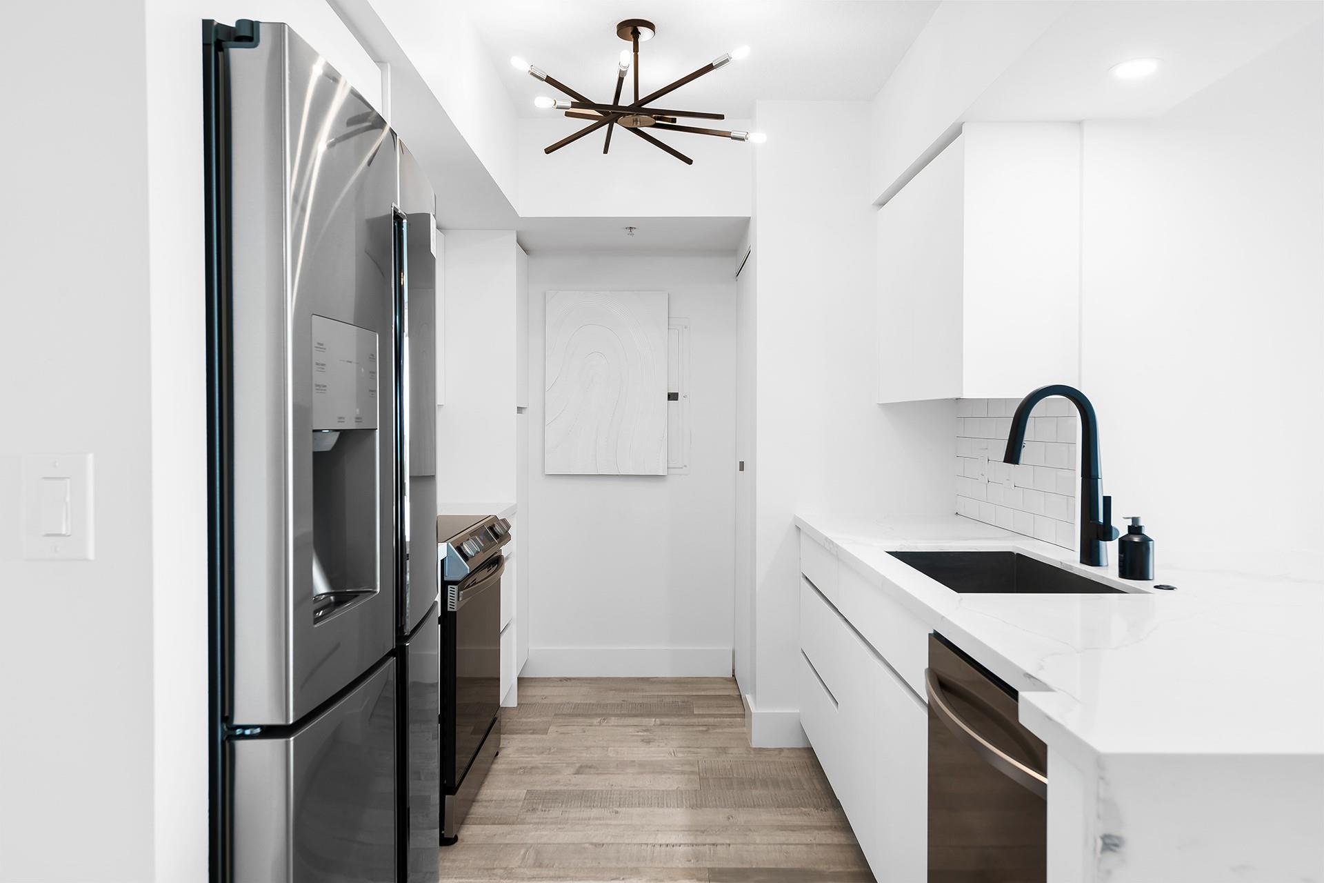 347 N New River Dr 2902