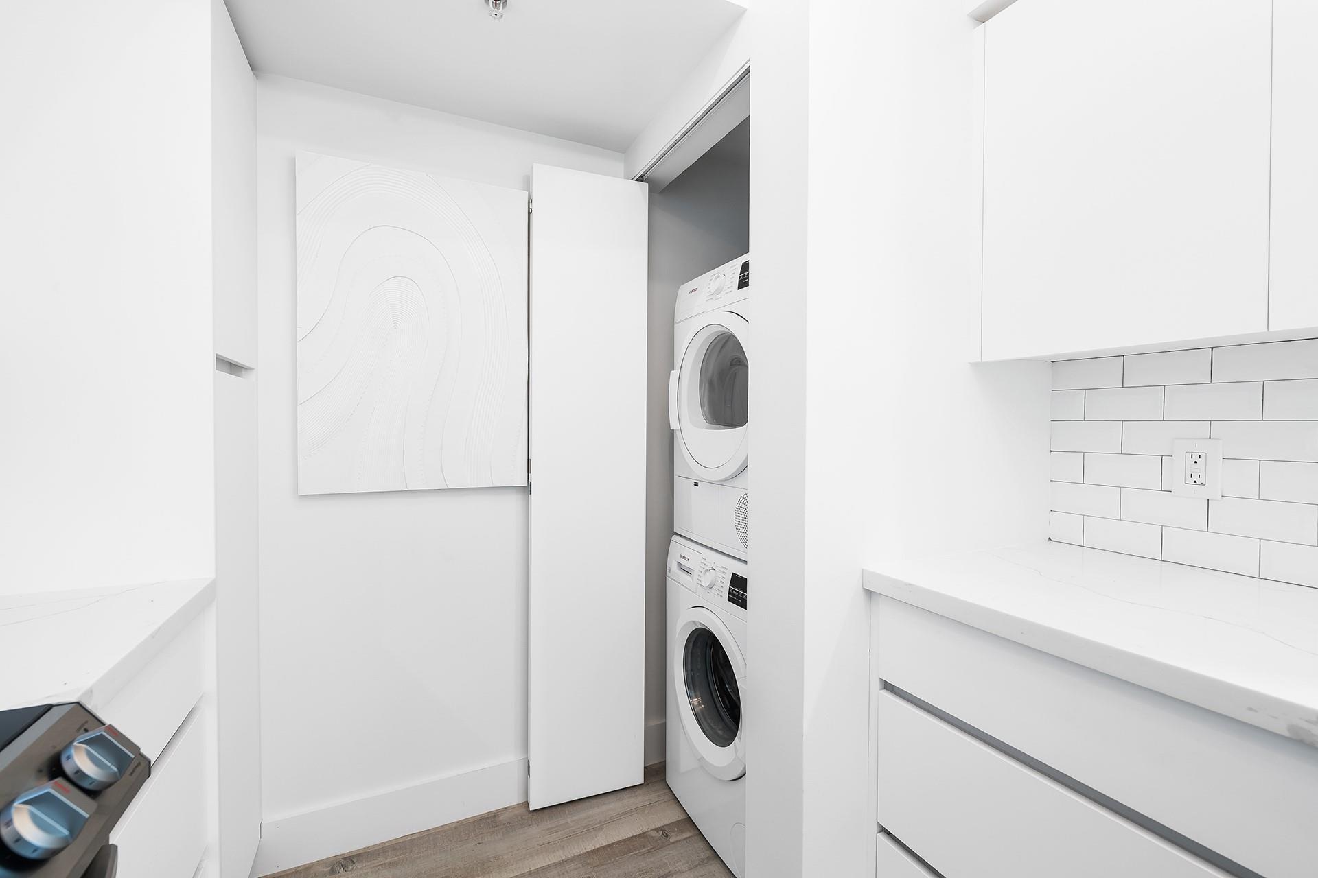 347 N New River Dr 2902