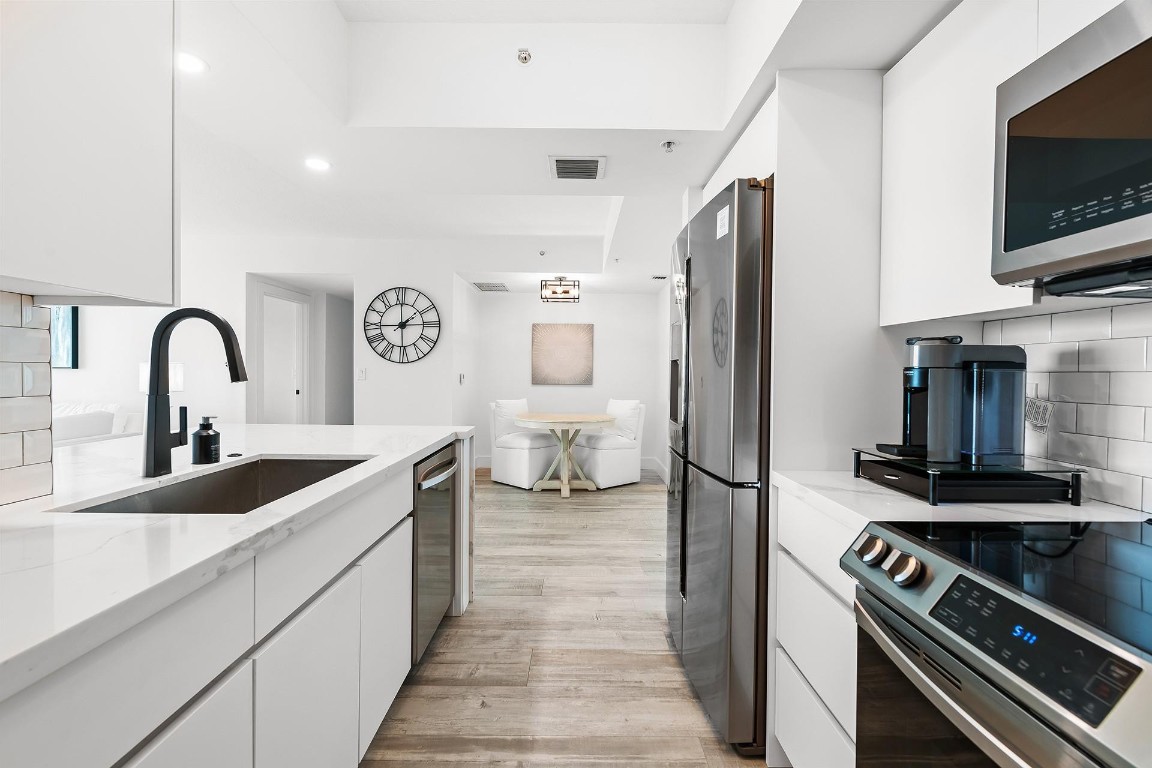 347 N New River Dr 2902