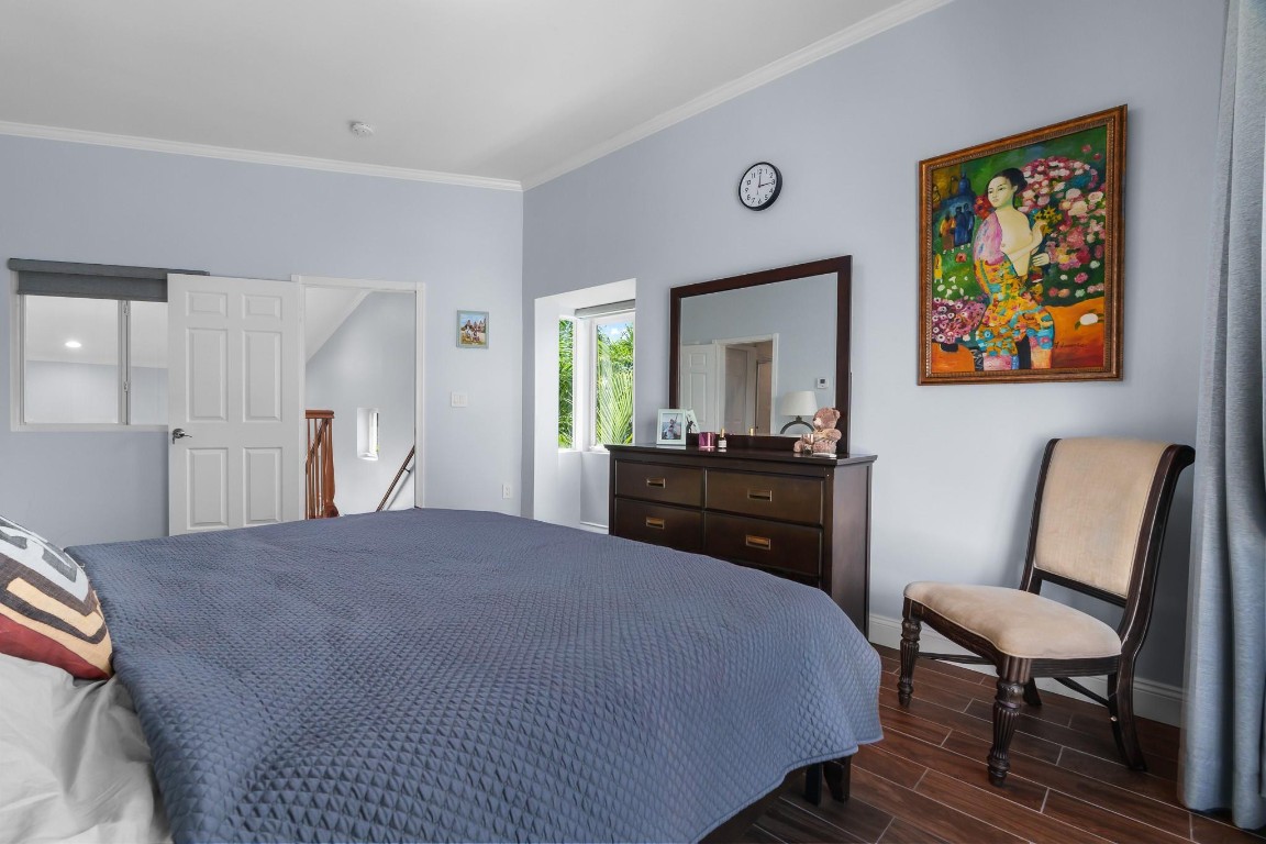 70 Isle Of Venice Dr 203