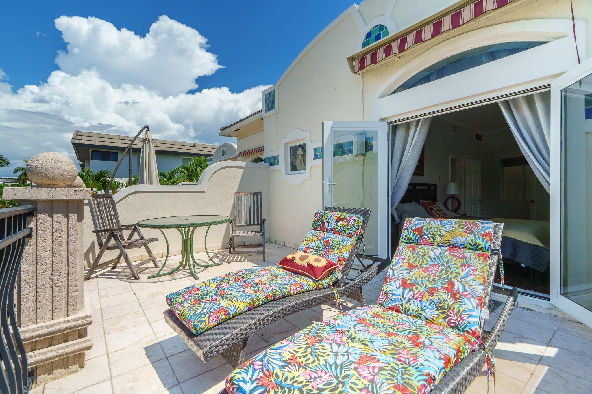 70 Isle Of Venice Dr 203