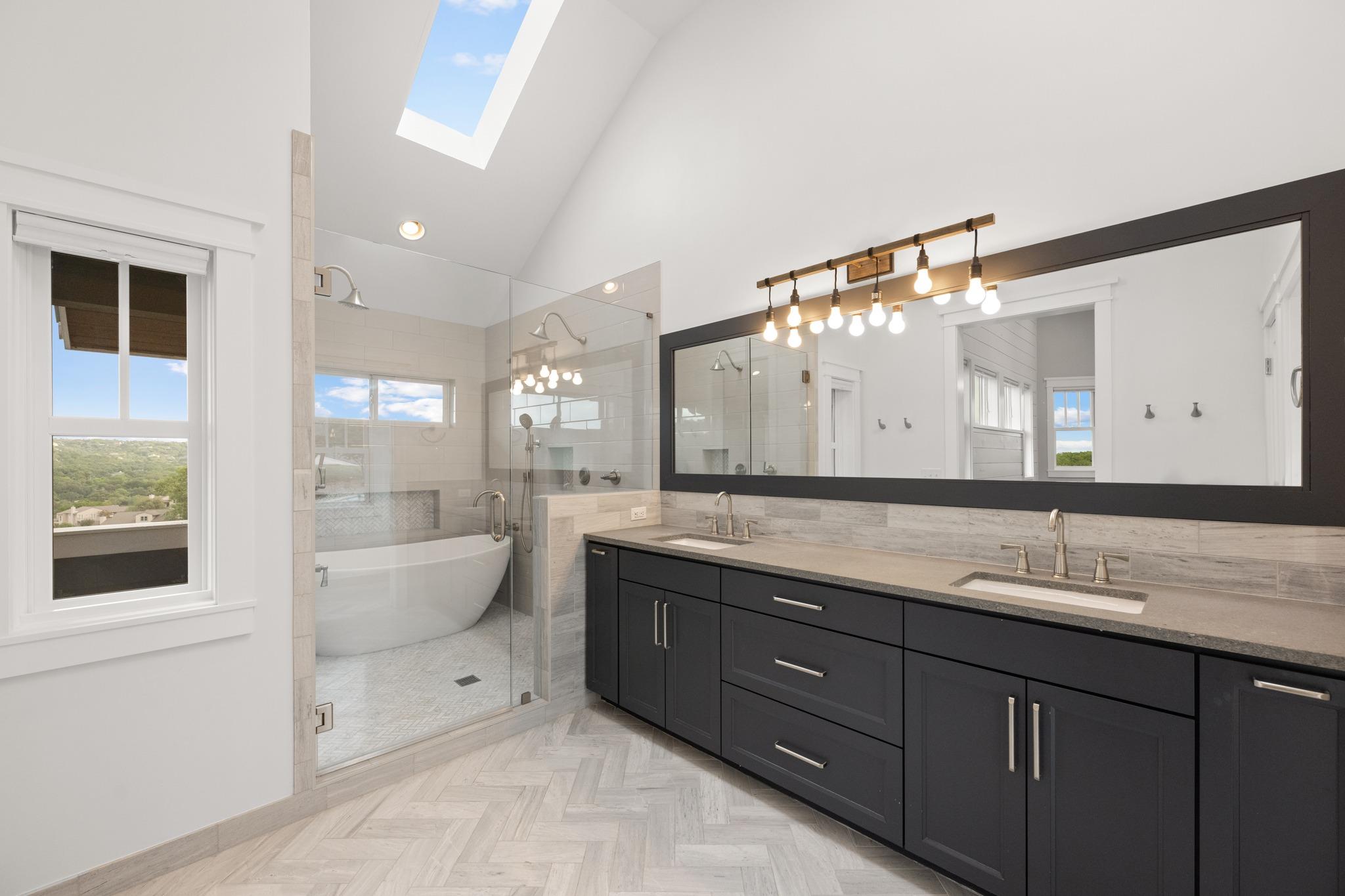 5102 Beverly Hills DR