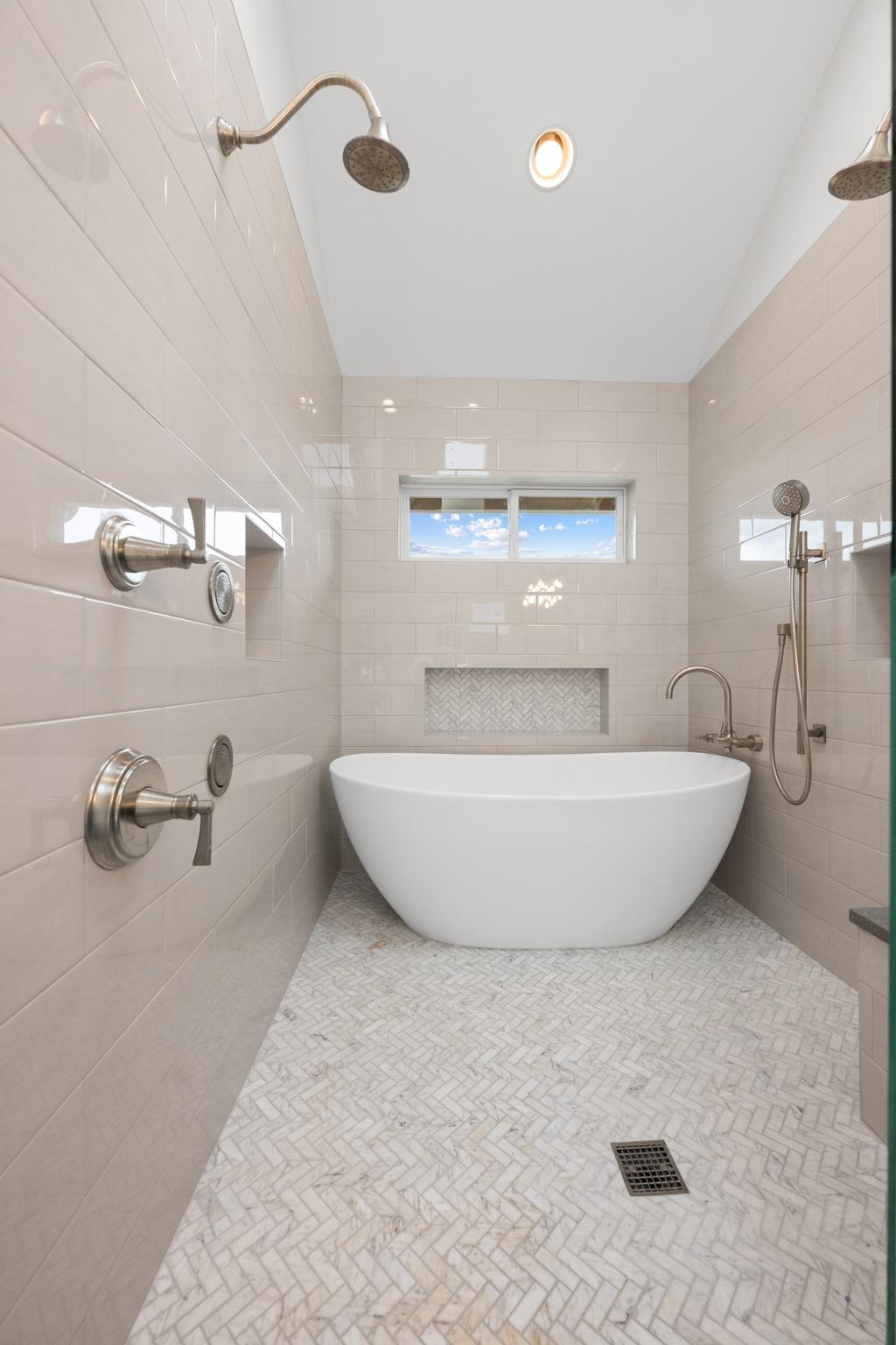 5102 Beverly Hills DR
