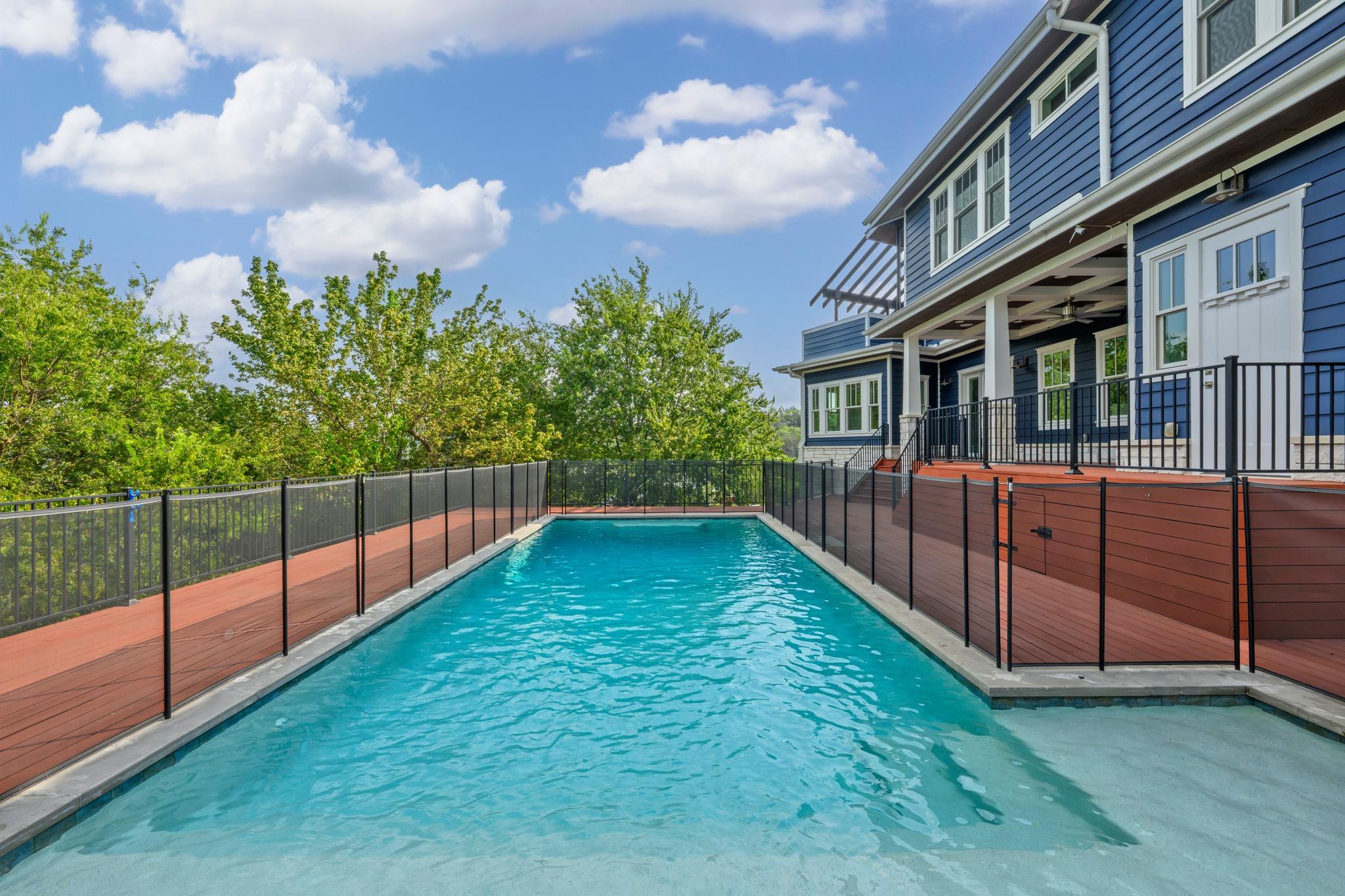 5102 Beverly Hills DR
