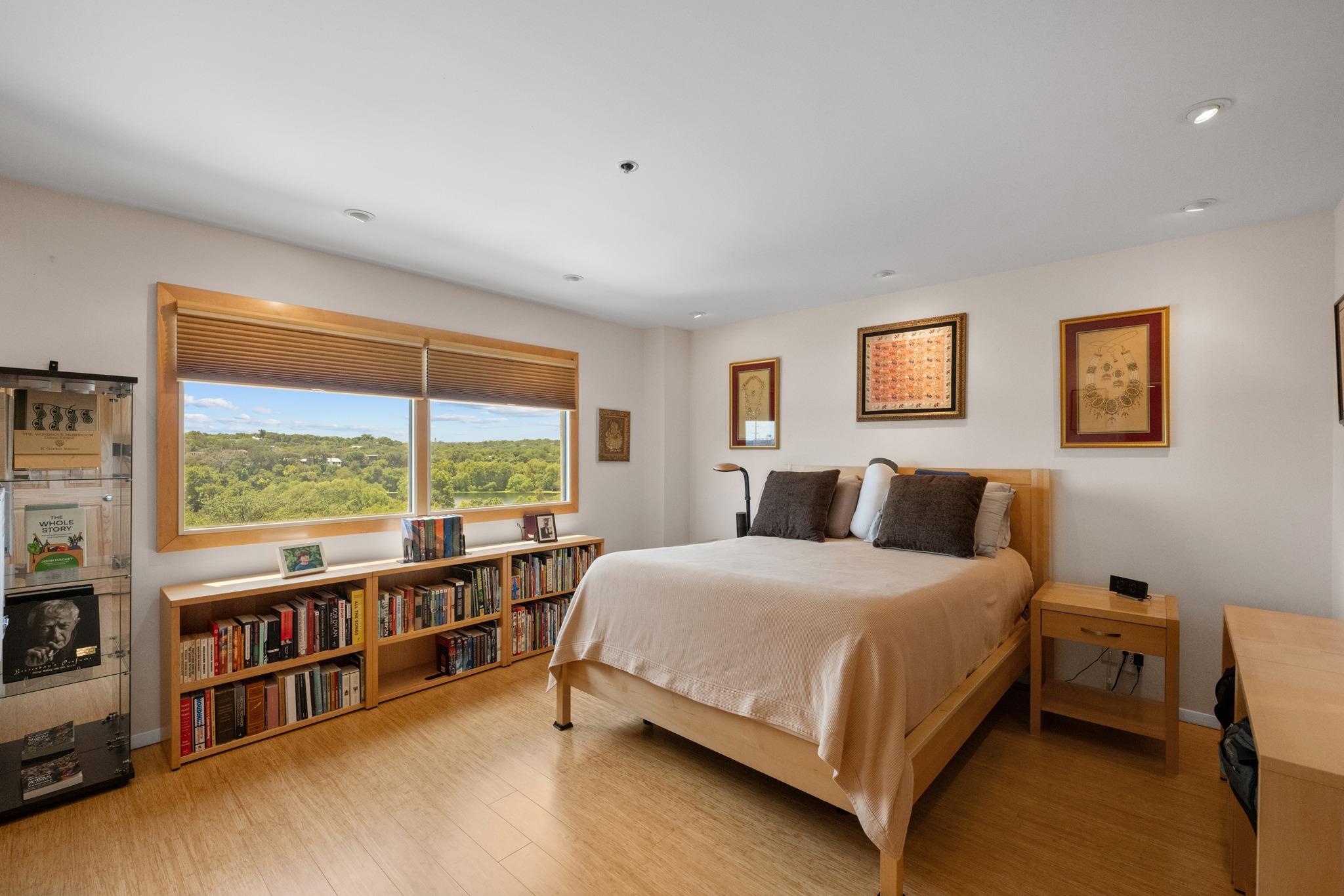40 N Interstate 35 Unit: 7D4