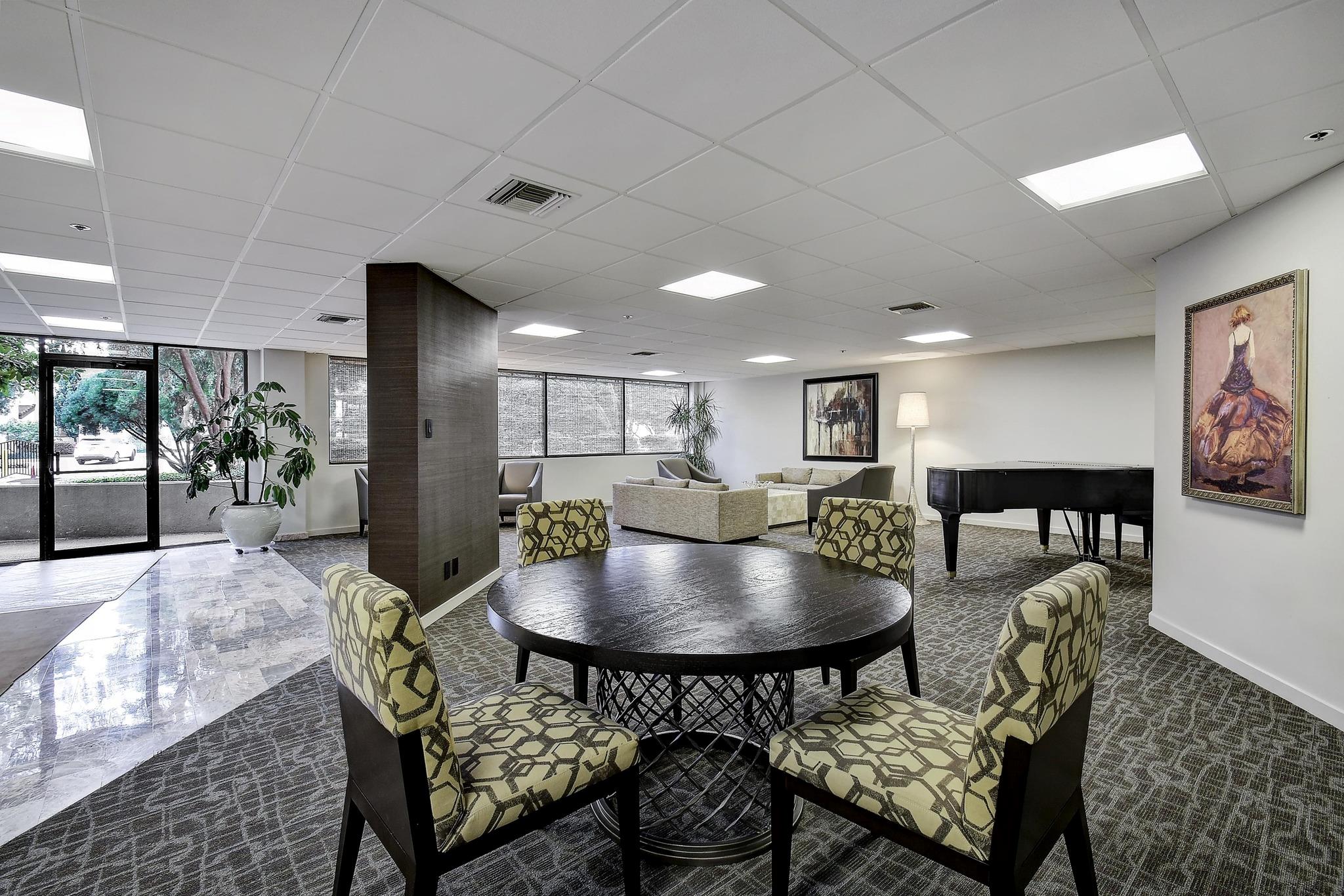 40 N Interstate 35 Unit: 7D4