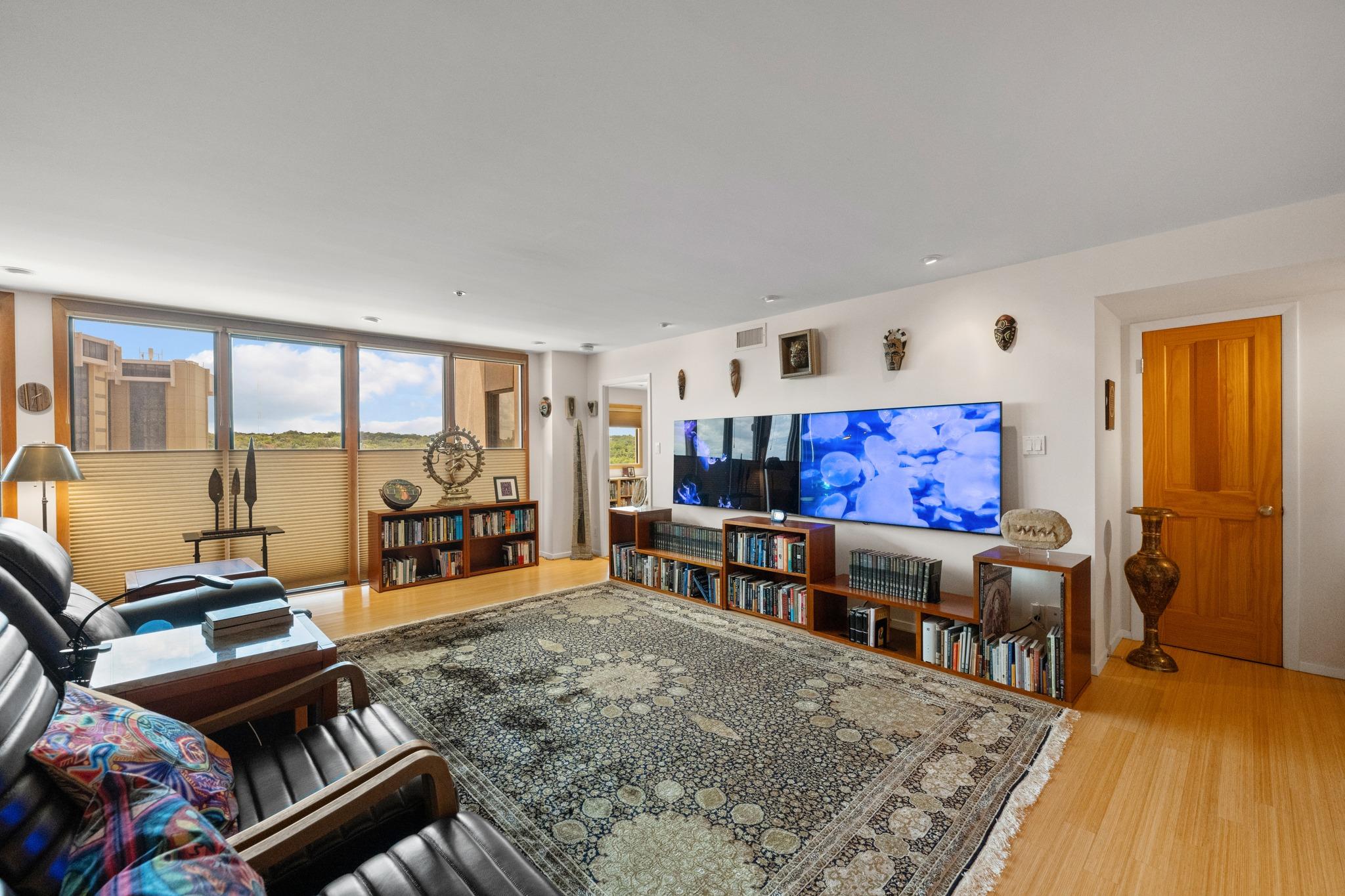 40 N Interstate 35 Unit: 7D4