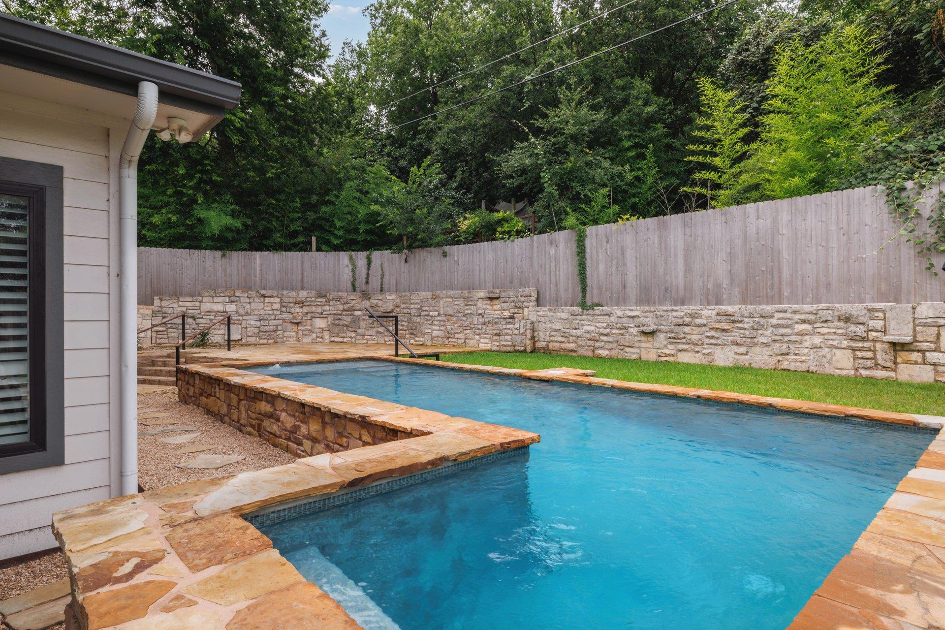 3511 Arrowhead DR