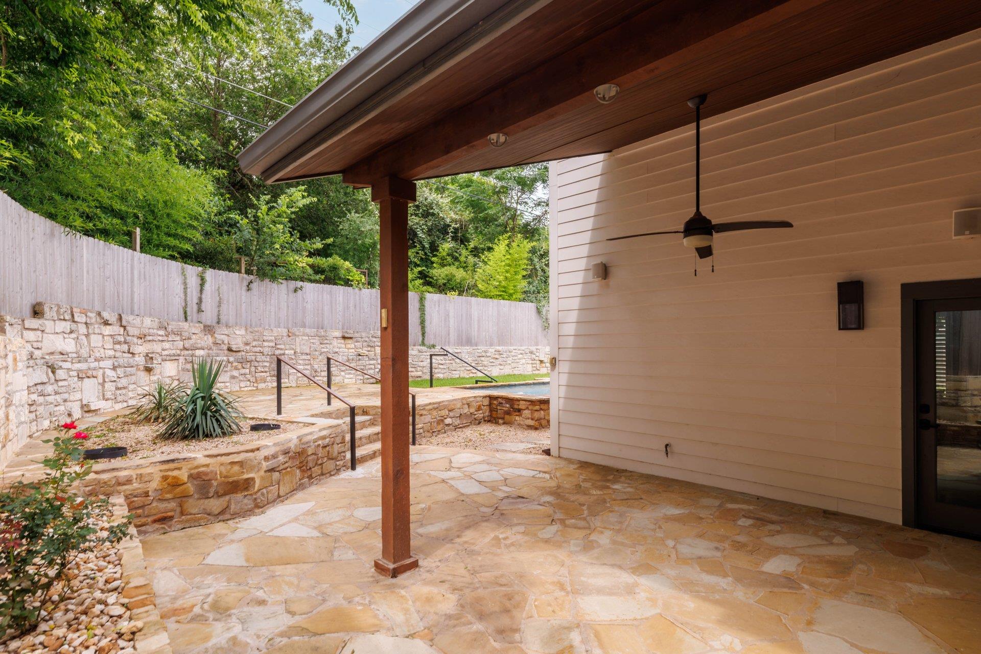 3511 Arrowhead DR