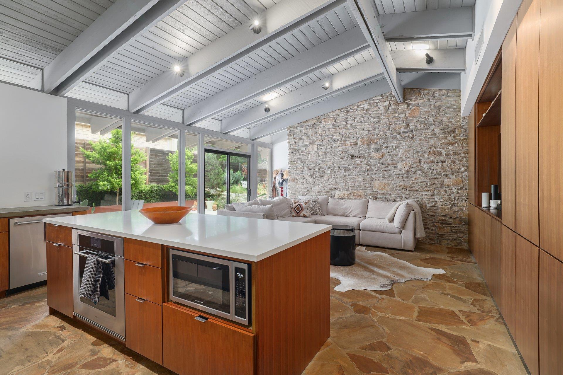 5800 Lookout Mountain DR