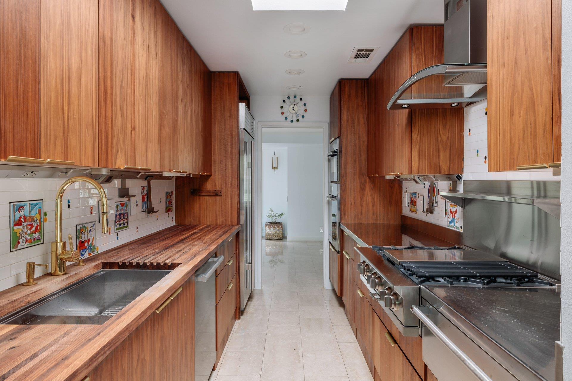 3304 Cherry Tree CIR
