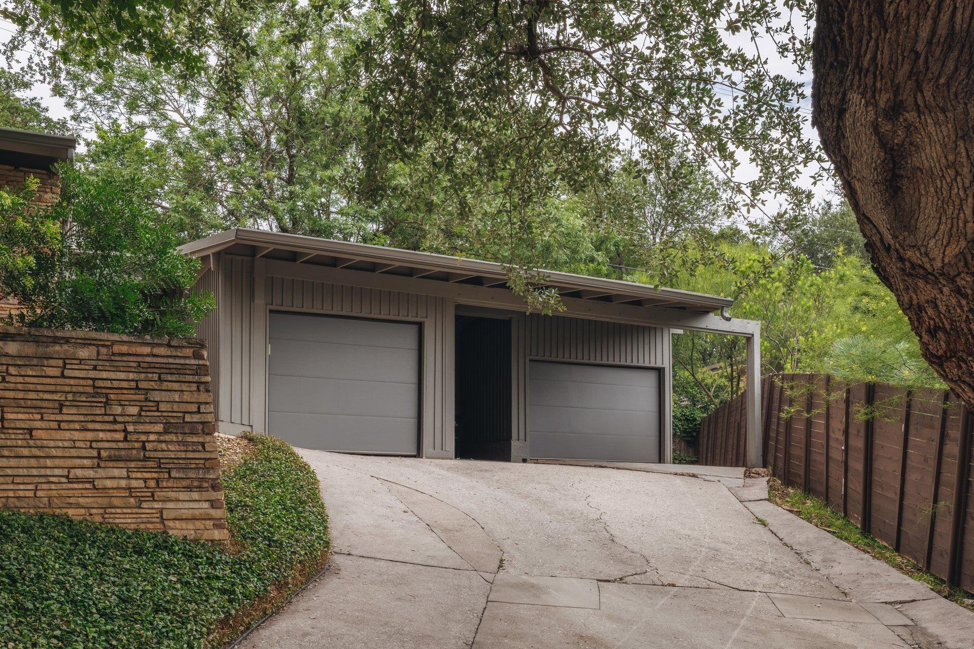 3304 Cherry Tree CIR
