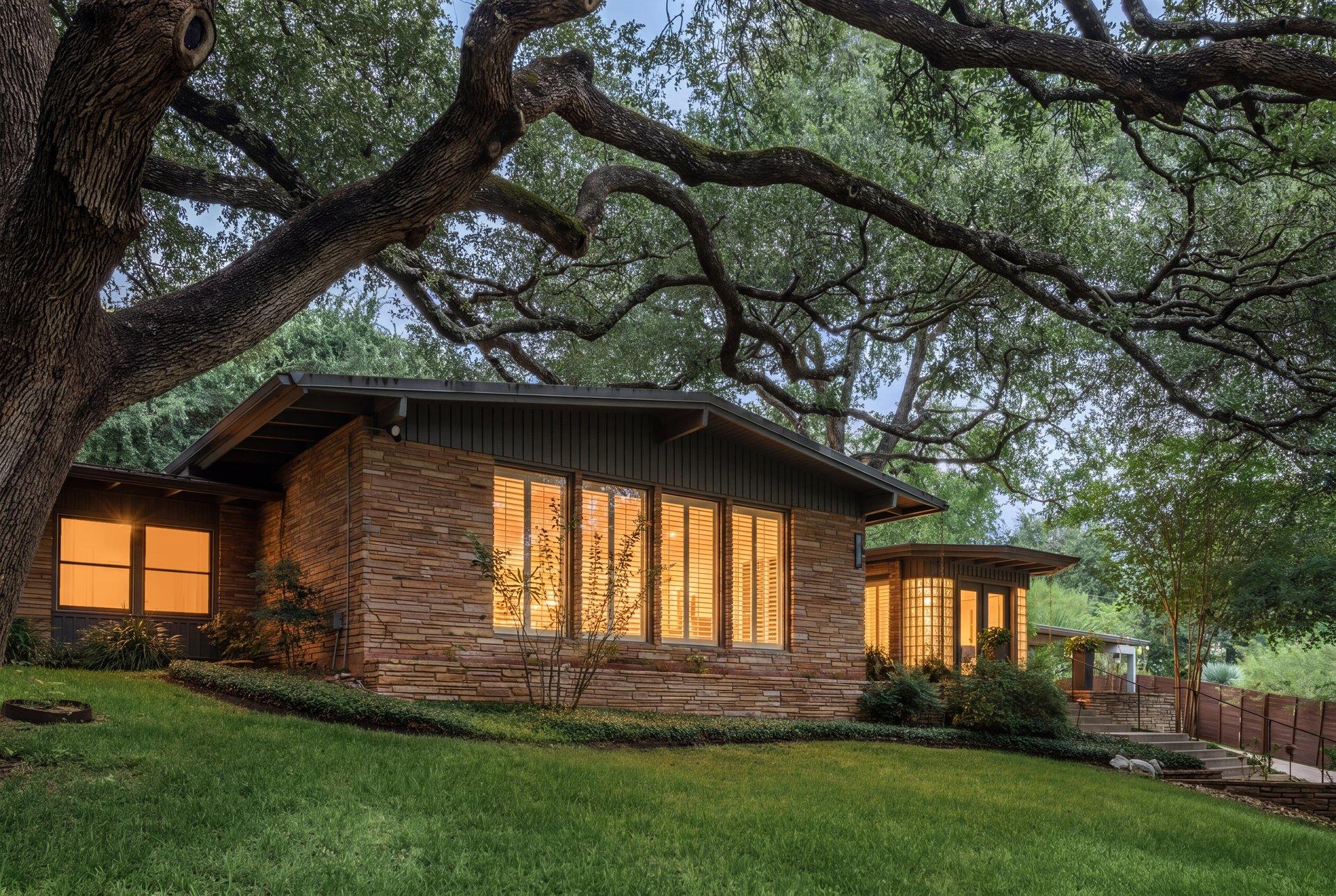 3304 Cherry Tree CIR