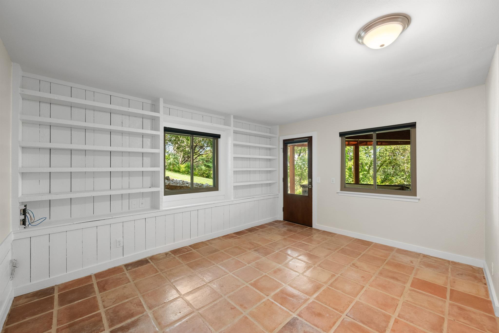 5104 Beverly Hills DR