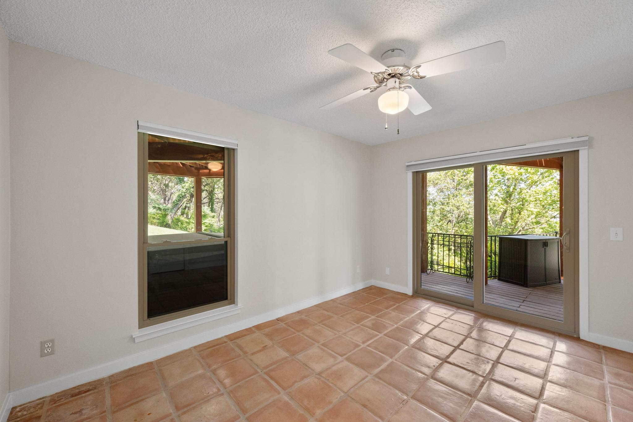 5104 Beverly Hills DR
