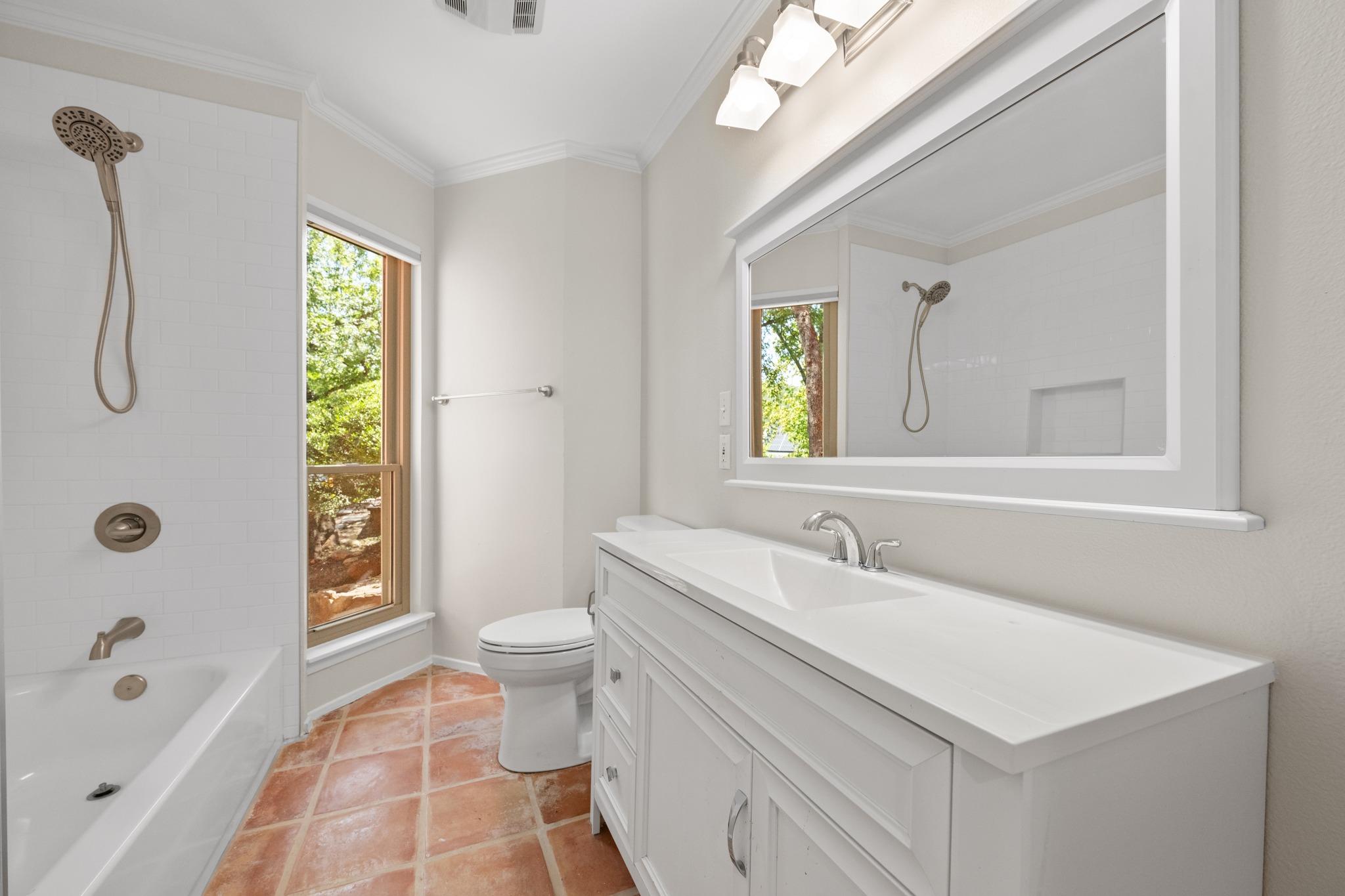 5104 Beverly Hills DR
