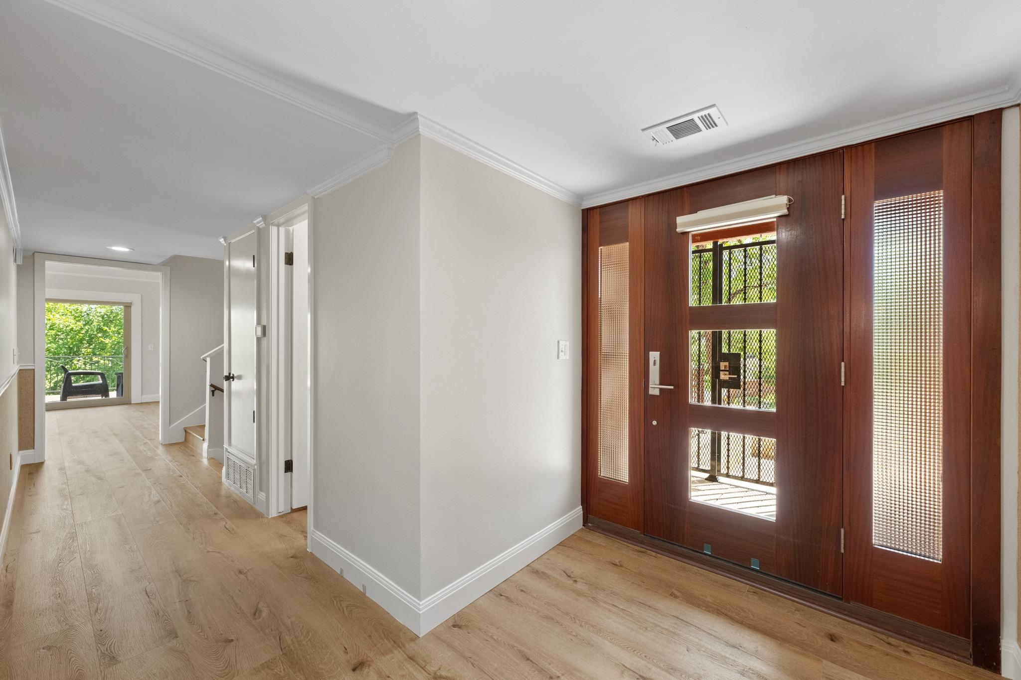 5104 Beverly Hills DR