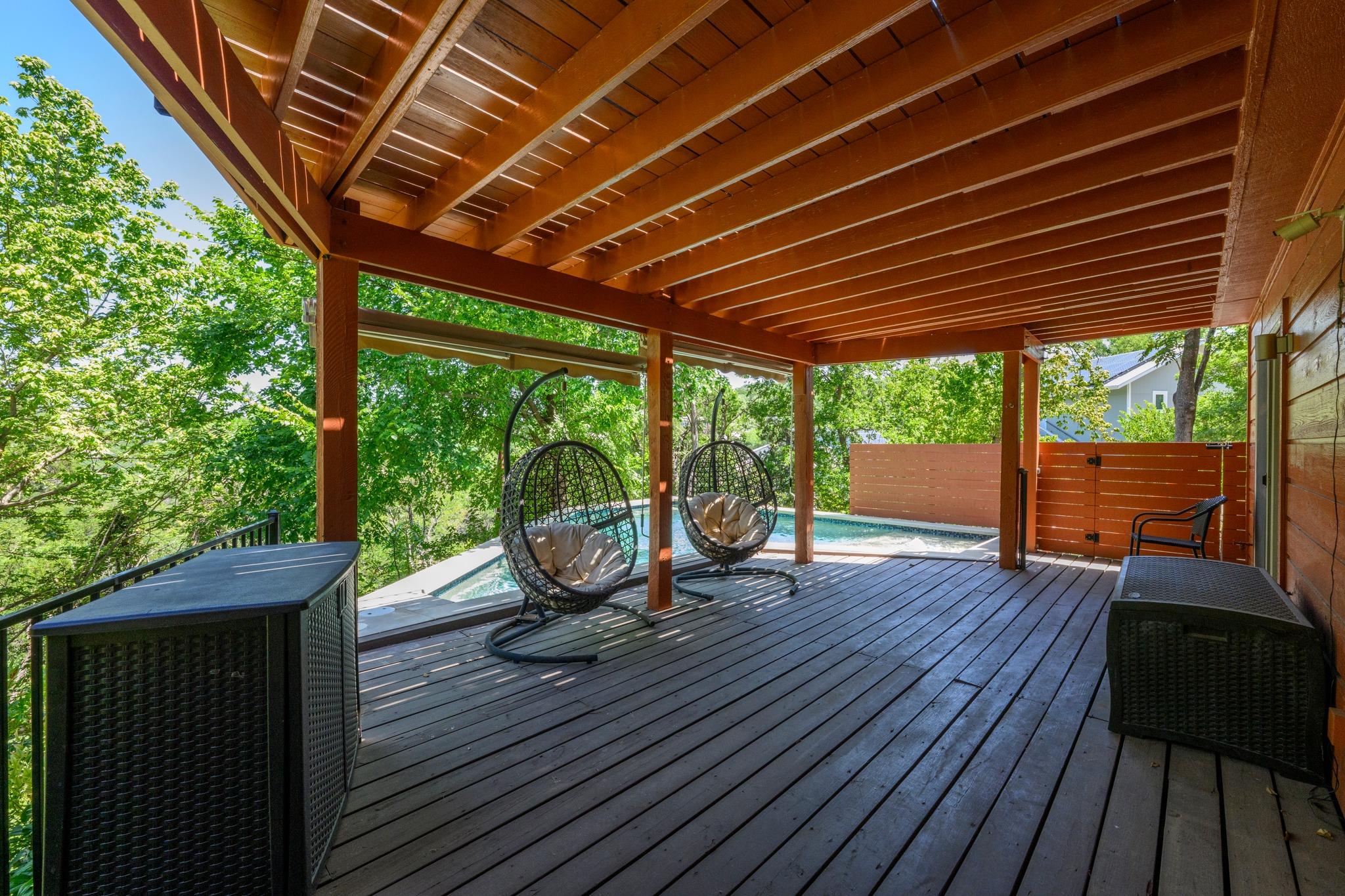 5104 Beverly Hills DR