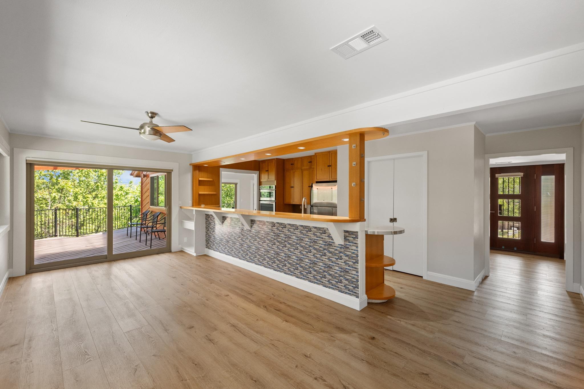 5104 Beverly Hills DR